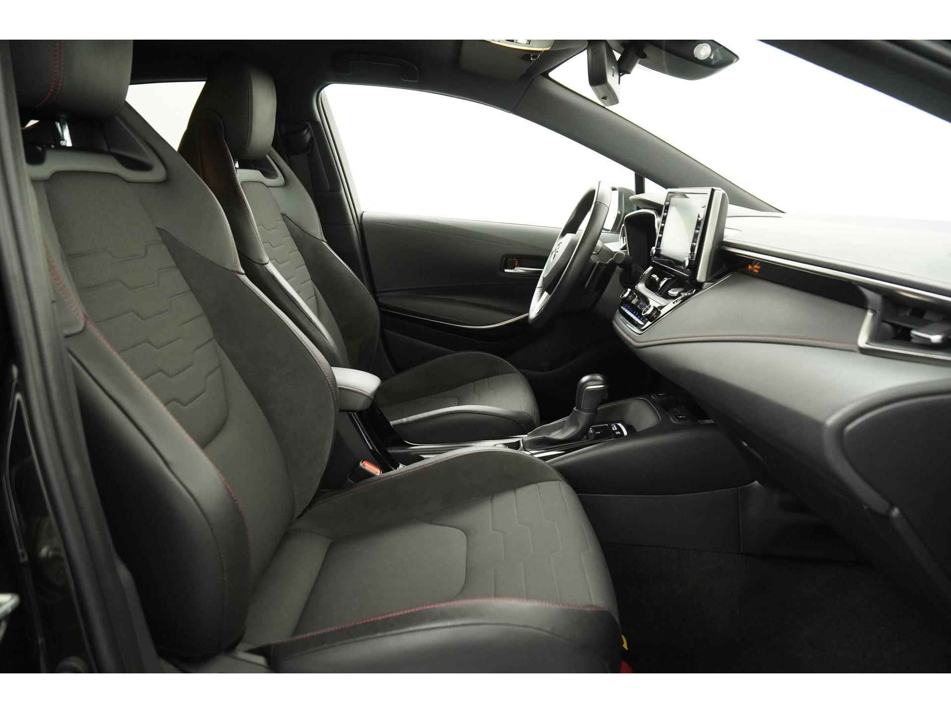 Toyota Corolla 2.0 Hybrid Executive | Leder/alcantara | Blind spot | Camera | Park assist |  Zondag Open! - 3/43