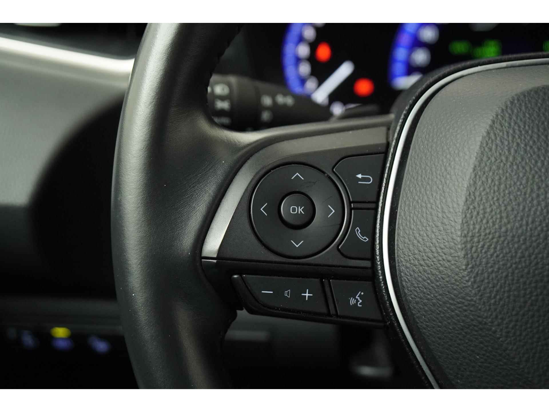 Toyota Corolla 2.0 Hybrid Executive | Leder/alcantara | Blind spot | Camera | Park assist |  Zondag Open! - 8/43