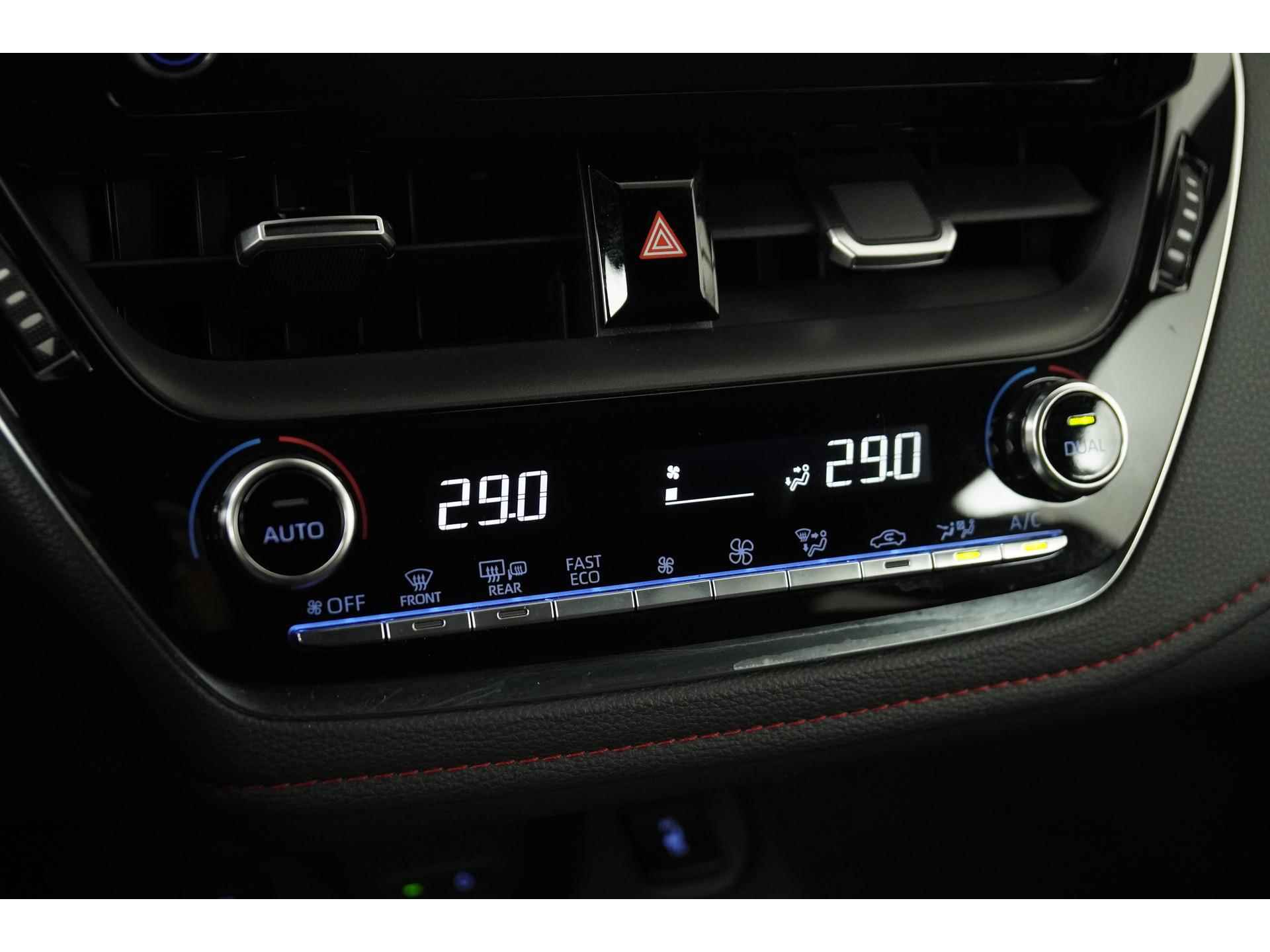 Toyota Corolla 2.0 Hybrid Executive | Leder/alcantara | Blind spot | Camera | Park assist |  Zondag Open! - 11/43