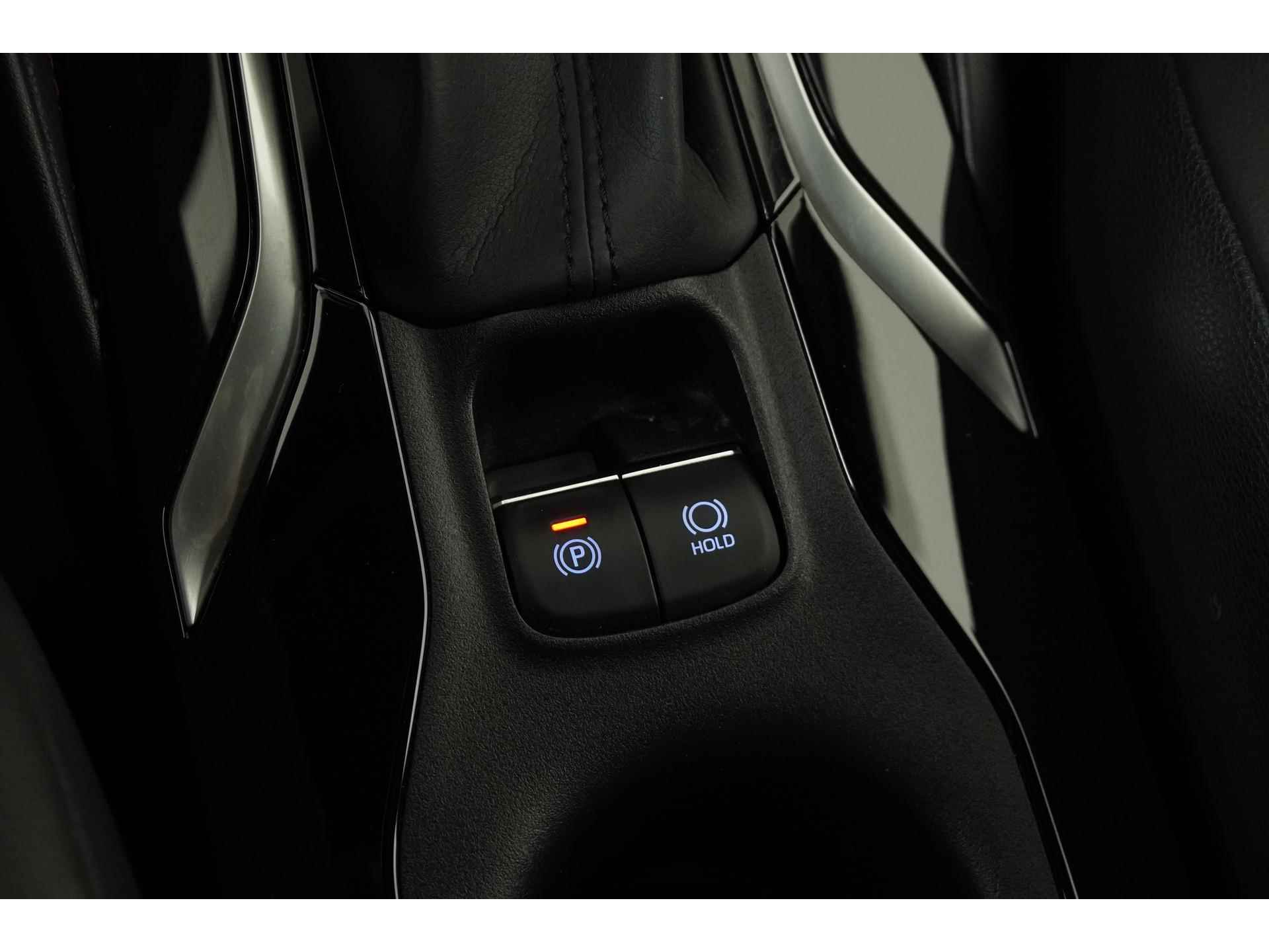 Toyota Corolla 2.0 Hybrid Executive | Leder/alcantara | Blind spot | Camera | Park assist |  Zondag Open! - 13/43
