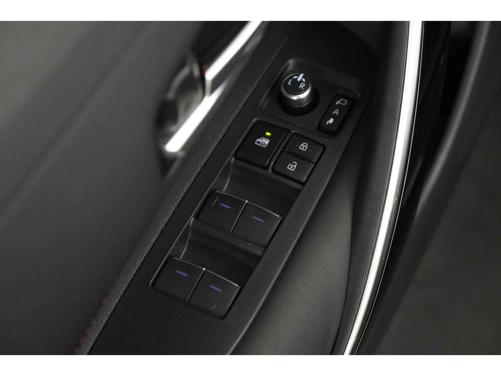 Toyota Corolla 2.0 Hybrid Executive | Leder/alcantara | Blind spot | Camera | Park assist |  Zondag Open! - 35/43