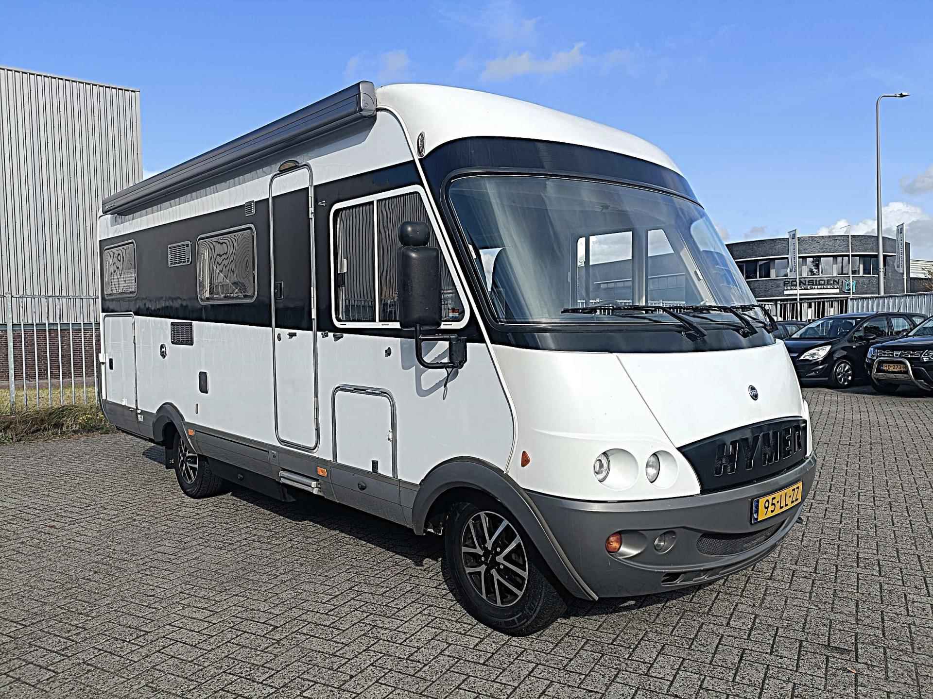 Hymer B 644 2.8 JTD Integraal | 6 SLAAPPLAATSEN | AIRCO | - 64/79