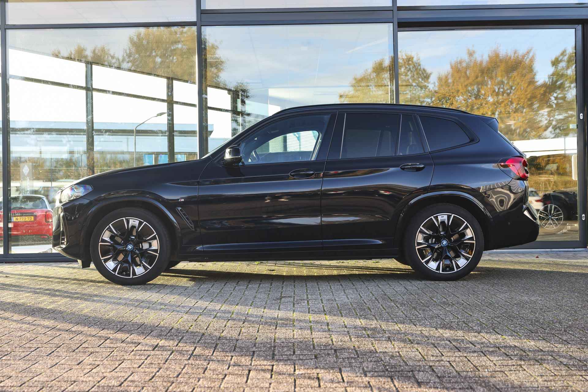 BMW iX3 High Executive / Trekhaak / Sportstoelen / Adaptieve LED / Parking Assistant Plus / Head-Up / Gesture Control / Comfort Access - 7/41