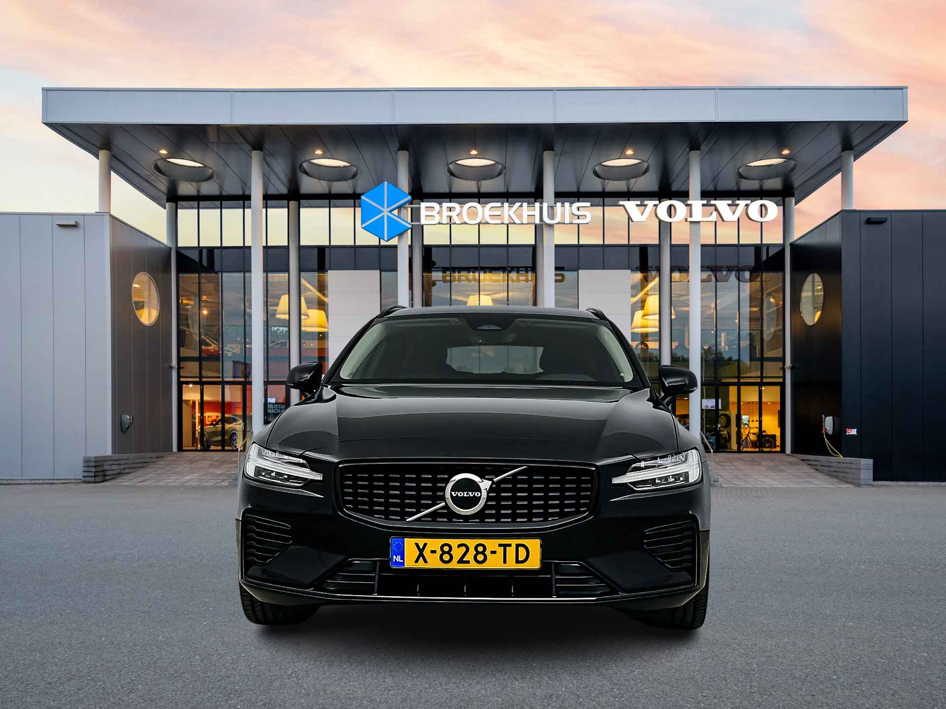 Volvo V60 T6 Recharge AWD Plus Dark | 19" | Extra getint glas | Leder | Adaptieve cruise | BLIS | Elektrische stoelen | Keyless | Stoel/st - 6/34