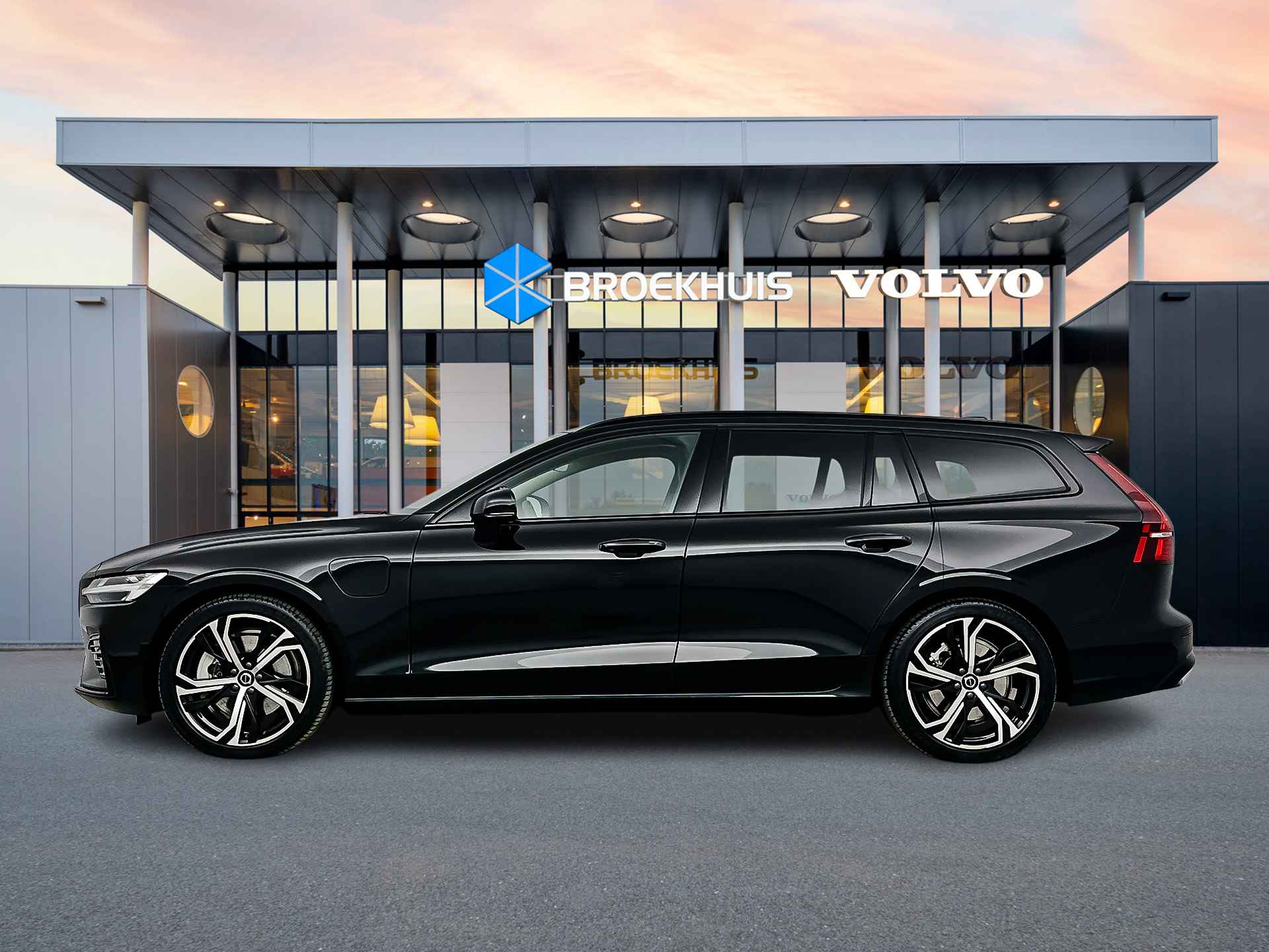 Volvo V60 T6 Recharge AWD Plus Dark | 19" | Extra getint glas | Leder | Adaptieve cruise | BLIS | Elektrische stoelen | Keyless | Stoel/st - 9/34