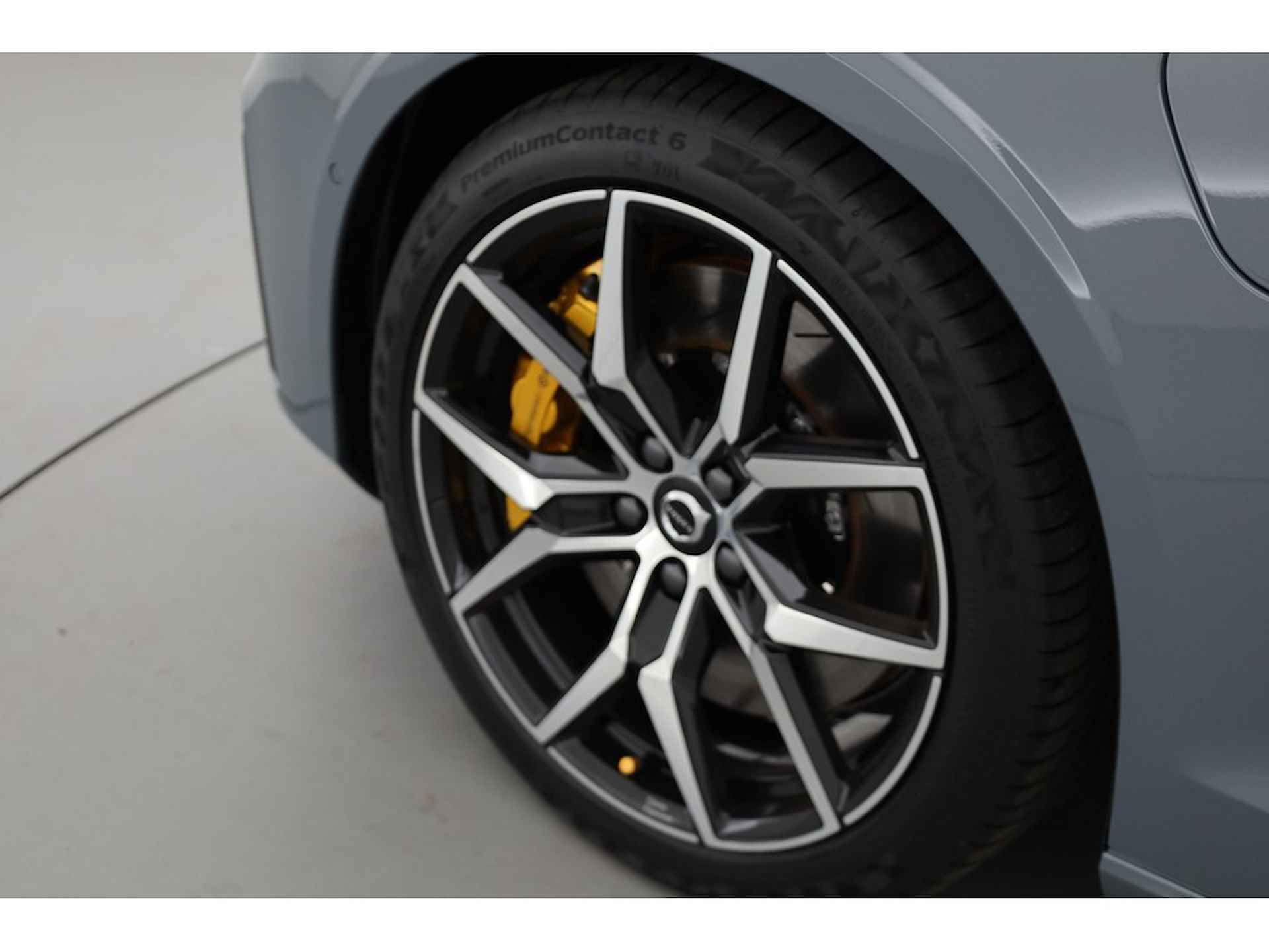 Volvo V60 2.0 455PK T8 Polestar Engineered, Öhlins, Pano-dak, 360 camera - 33/35