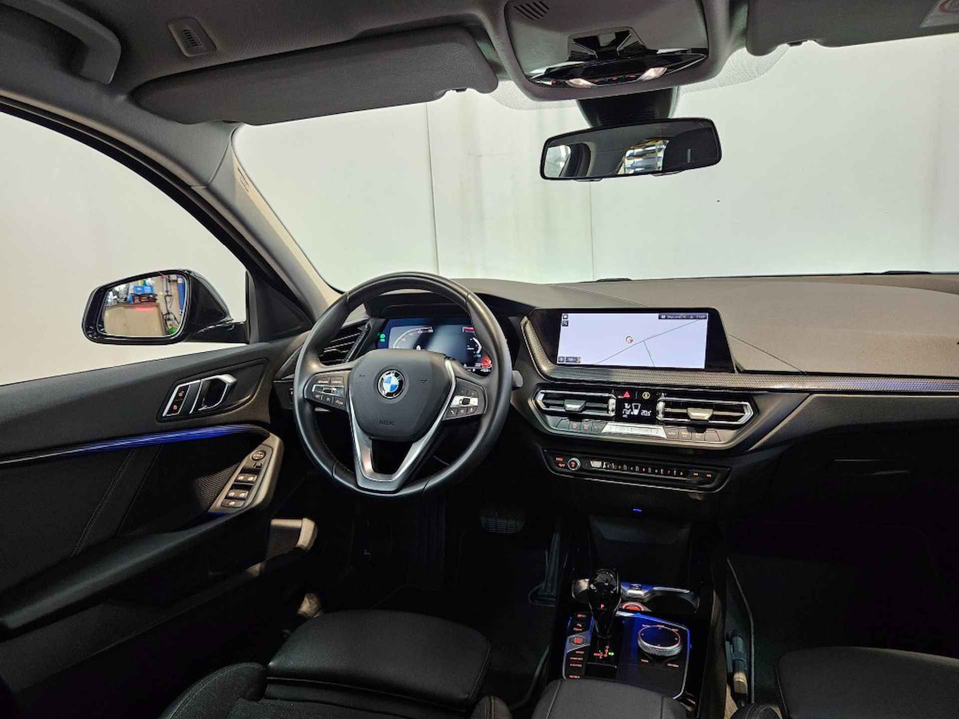 BMW 1-serie 118I Executive Sport Edition / Virtual / LED / NL Auto - 19/47