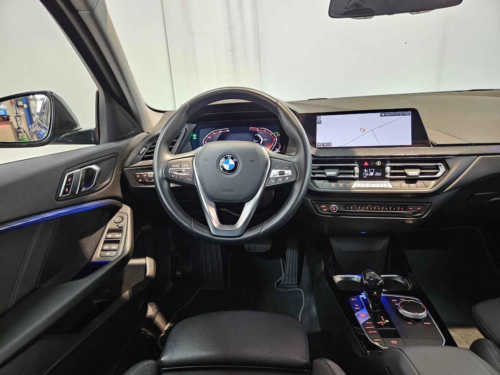 BMW 1-serie 118I Executive Sport Edition / Virtual / LED / NL Auto - 21/47