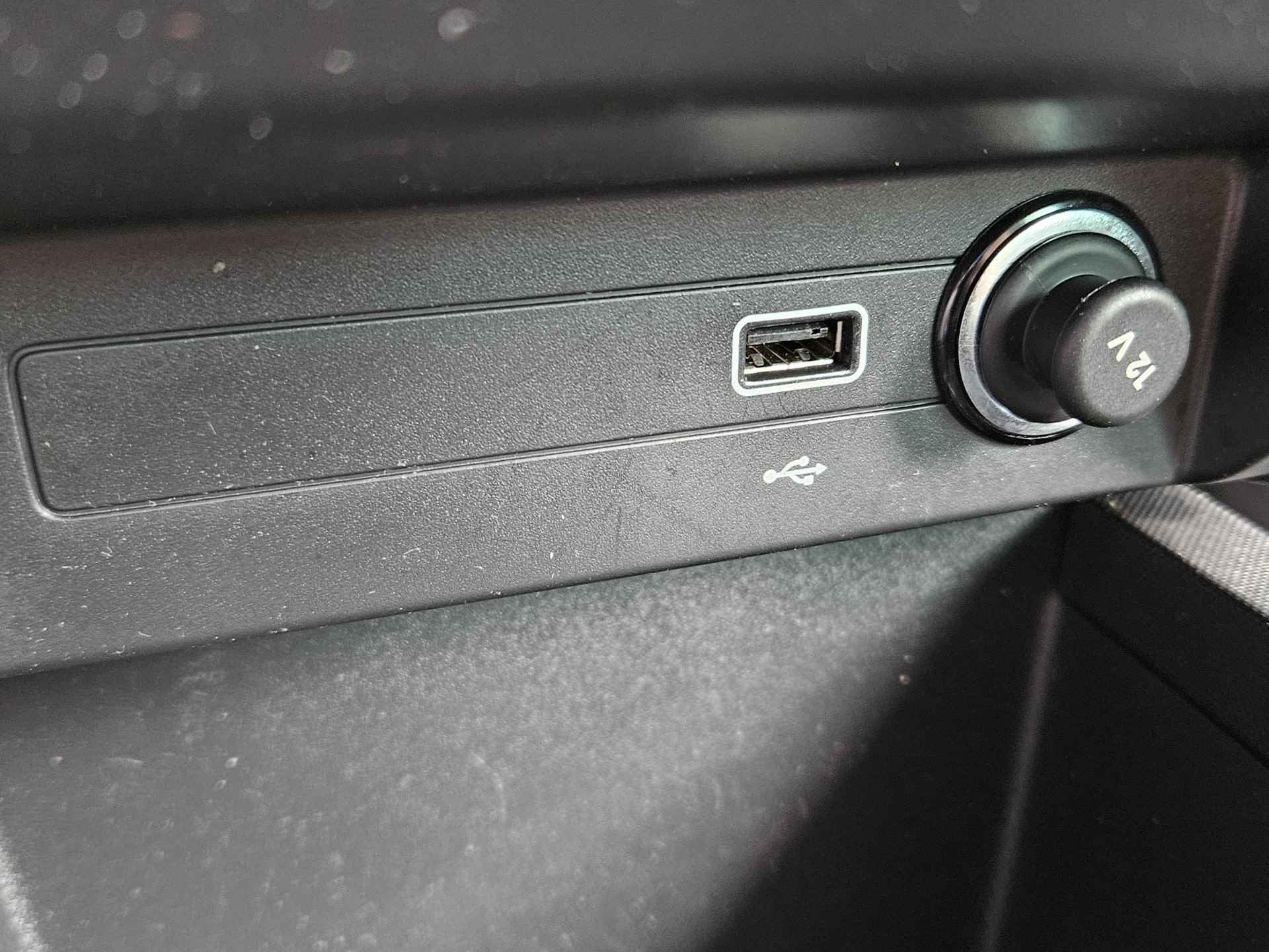 Škoda Fabia 1.0 TSI Sport business Lichtmetalen Velgen | Camera | Apple Carplay & Android Auto - 24/39