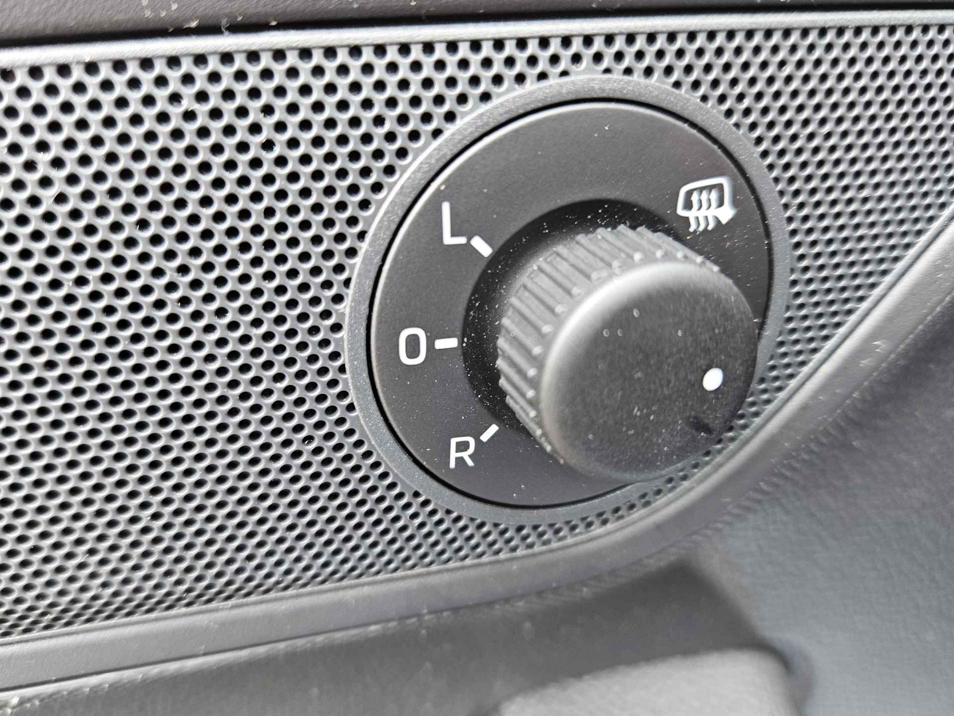 Škoda Fabia 1.0 TSI Sport business Lichtmetalen Velgen | Camera | Apple Carplay & Android Auto - 26/39