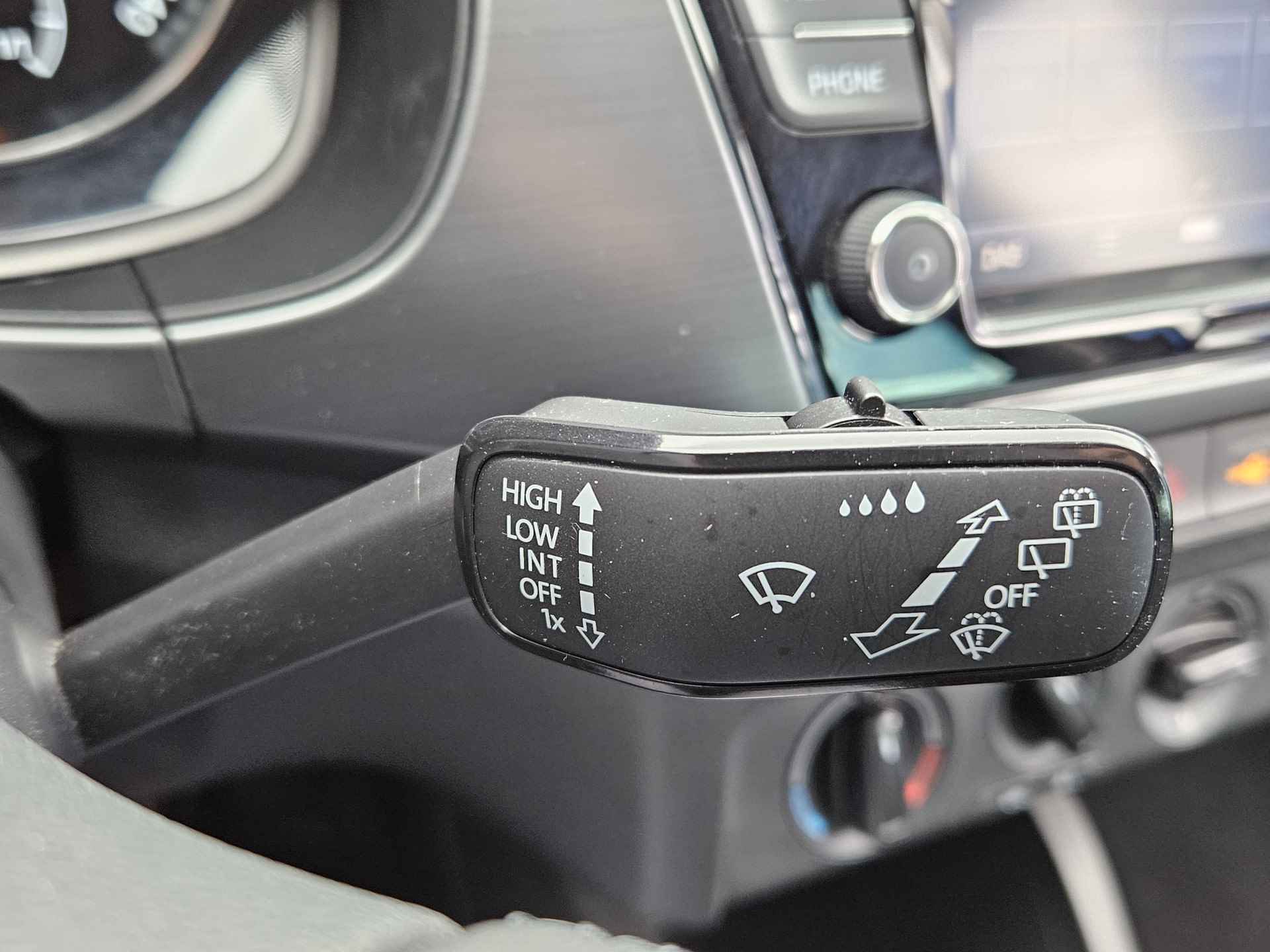 Škoda Fabia 1.0 TSI Sport business Lichtmetalen Velgen | Camera | Apple Carplay & Android Auto - 32/39