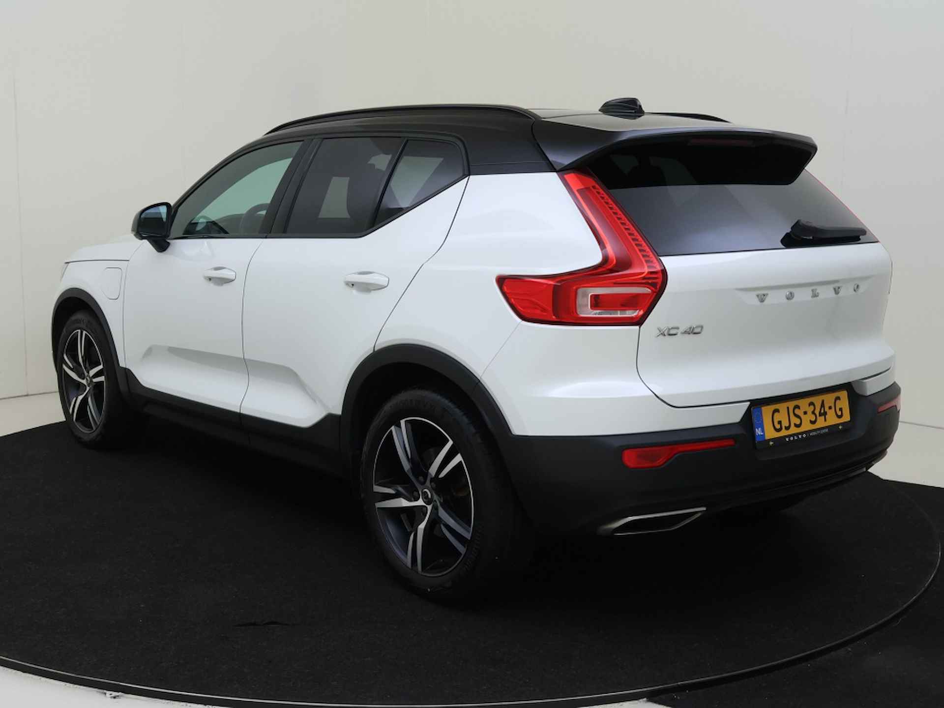 Volvo XC40 1.5 T5 TE R-Design - 4/34