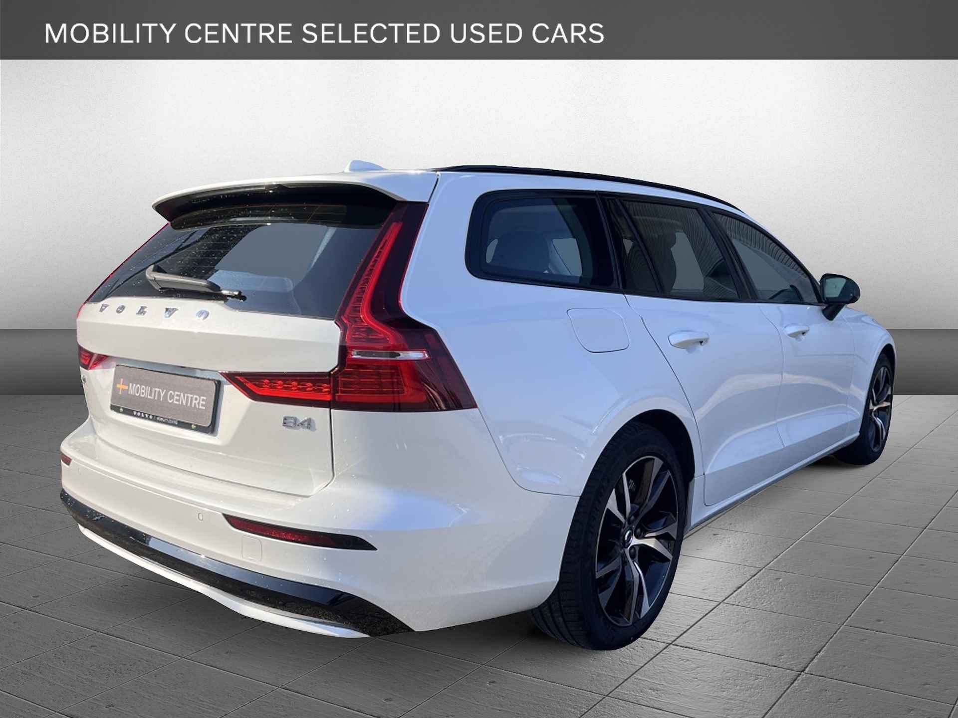 Volvo V60 B4 Plus Dark | Trekhaak | Dodehoekdetectie | Stoelverwarming V+A - 5/41