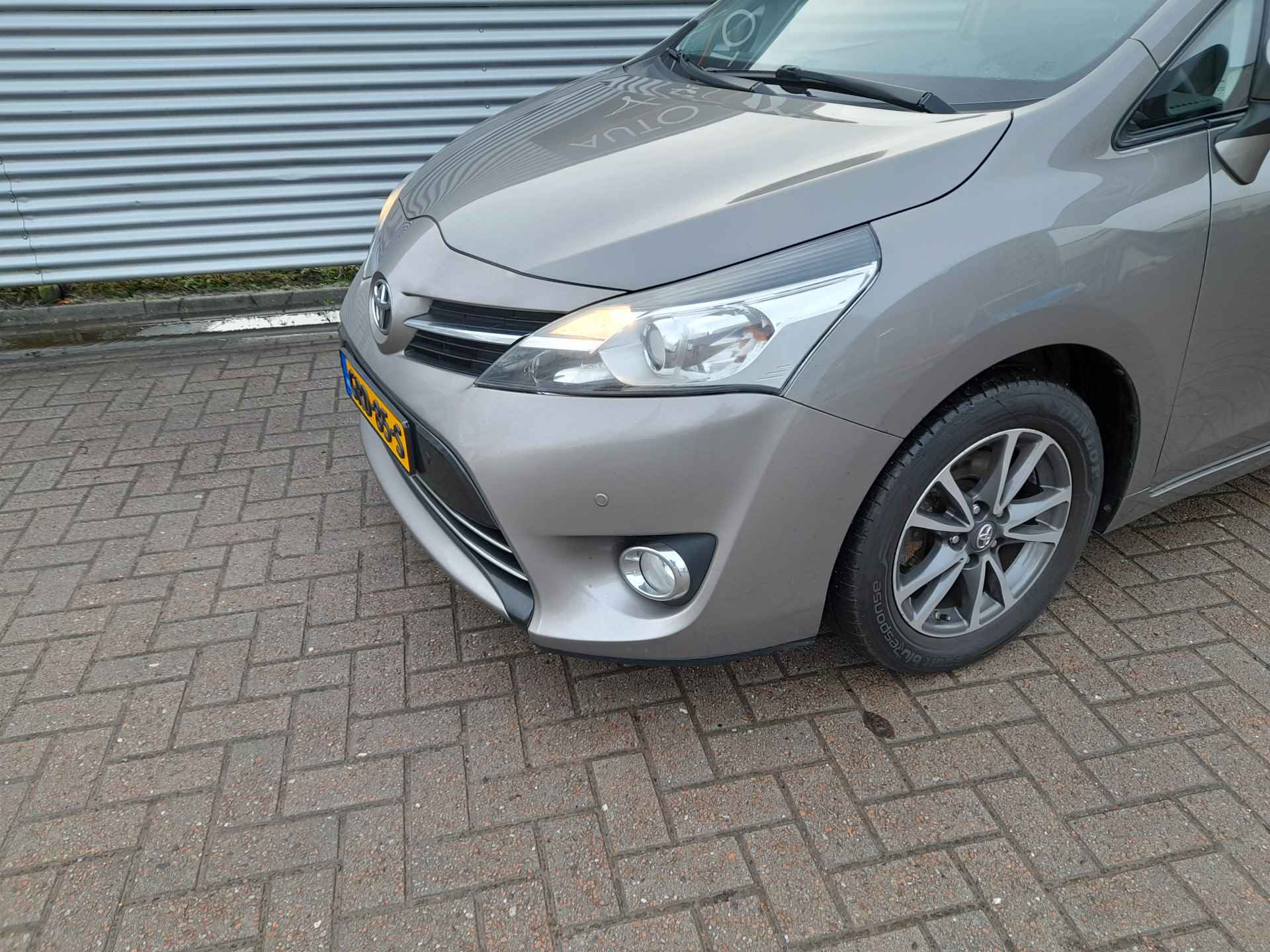 Toyota Verso 1.8 VVT-i Dynamic Business met Panoramadak en Automaat! | Clima | Cruise control | LM Velgen | Camera | PDC voor en achter | RIJKLAARPRIJS INCL 12 MAANDEN GARANTIE EN BEURT - 9/21