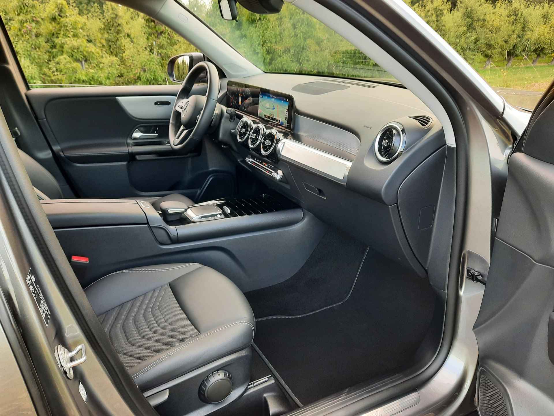 Mercedes-Benz GLB 200 Premium Plus Lage KM |  Trekhaak | Stoelverw | Navigatie | Navi | Digi Dash | Camera - 27/39