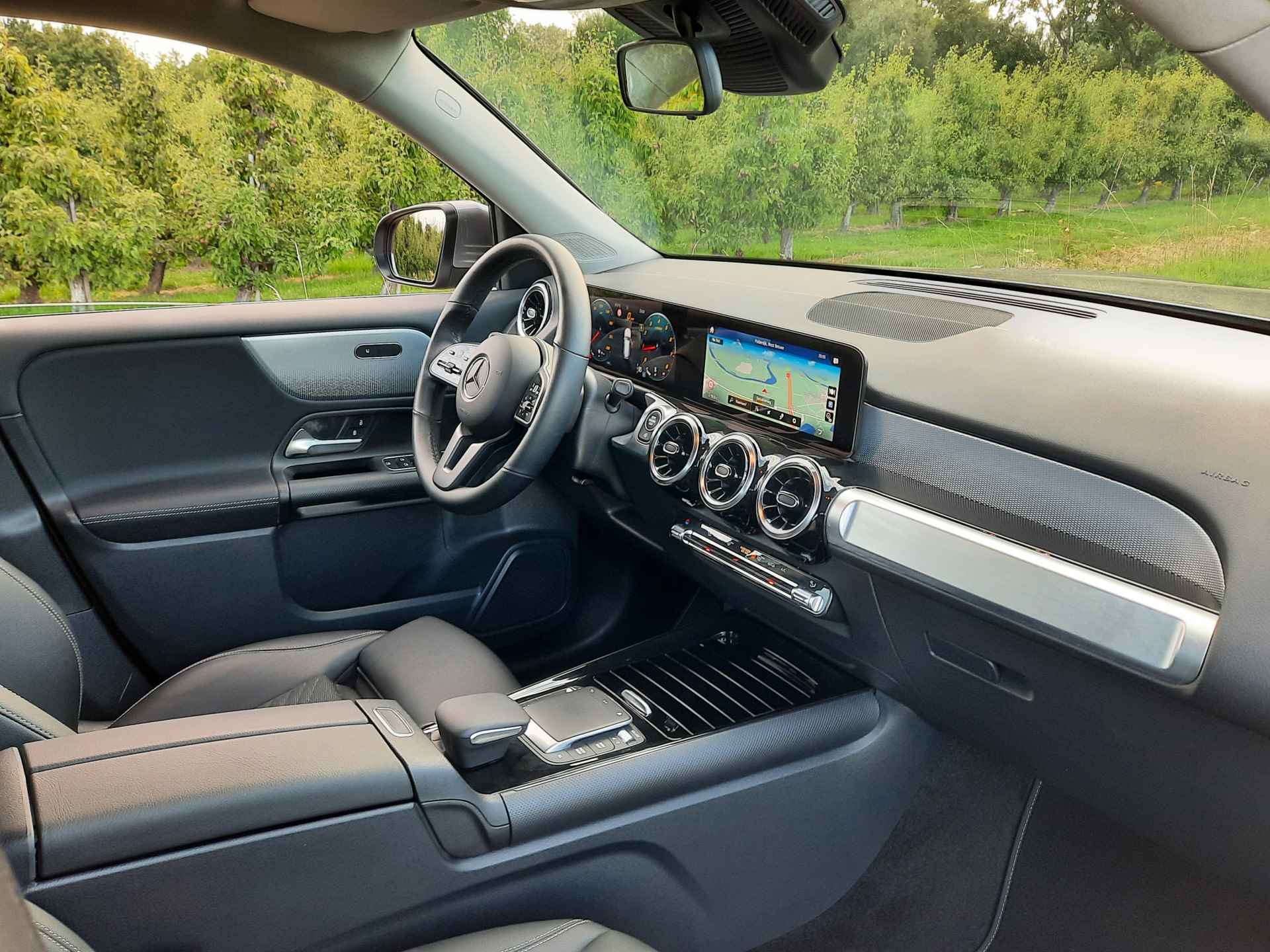 Mercedes-Benz GLB 200 Premium Plus Lage KM |  Trekhaak | Stoelverw | Navigatie | Navi | Digi Dash | Camera - 28/39