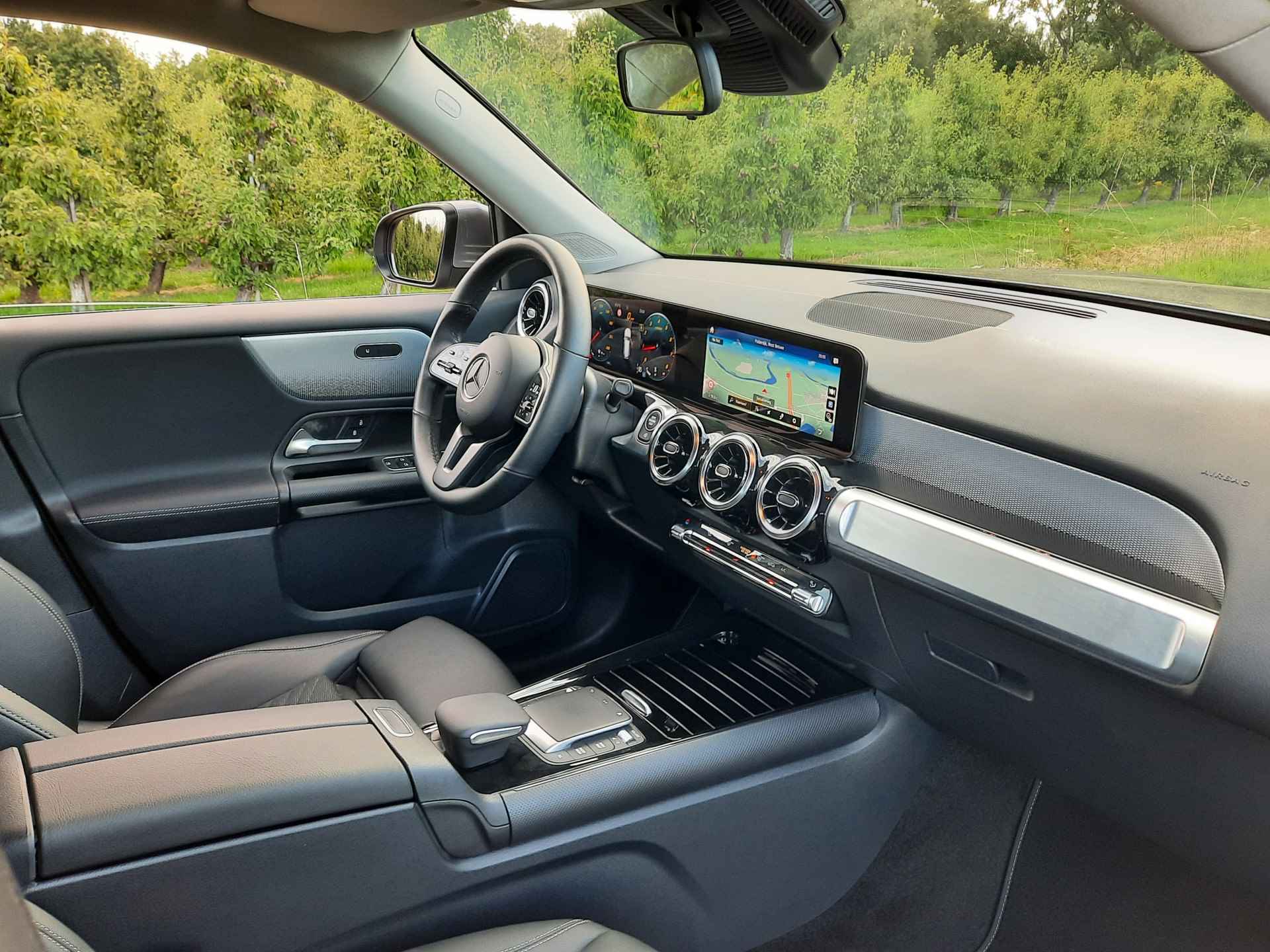 Mercedes-Benz GLB 200 Premium Plus | Lage KM |  Trekhaak | Stoelverw | Navigatie | Navi | Digi Dash | Camera - 28/39