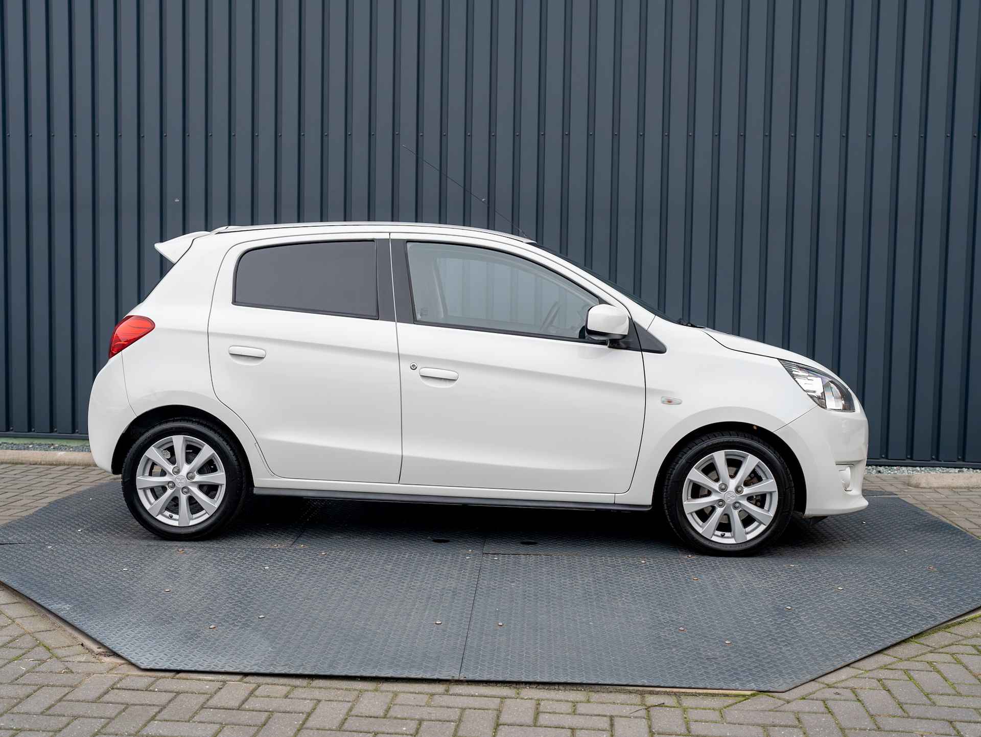 Mitsubishi Space Star 1.2 Intense+ | Keyless | Climate Control | Prijs Rijlaar!! - 22/36