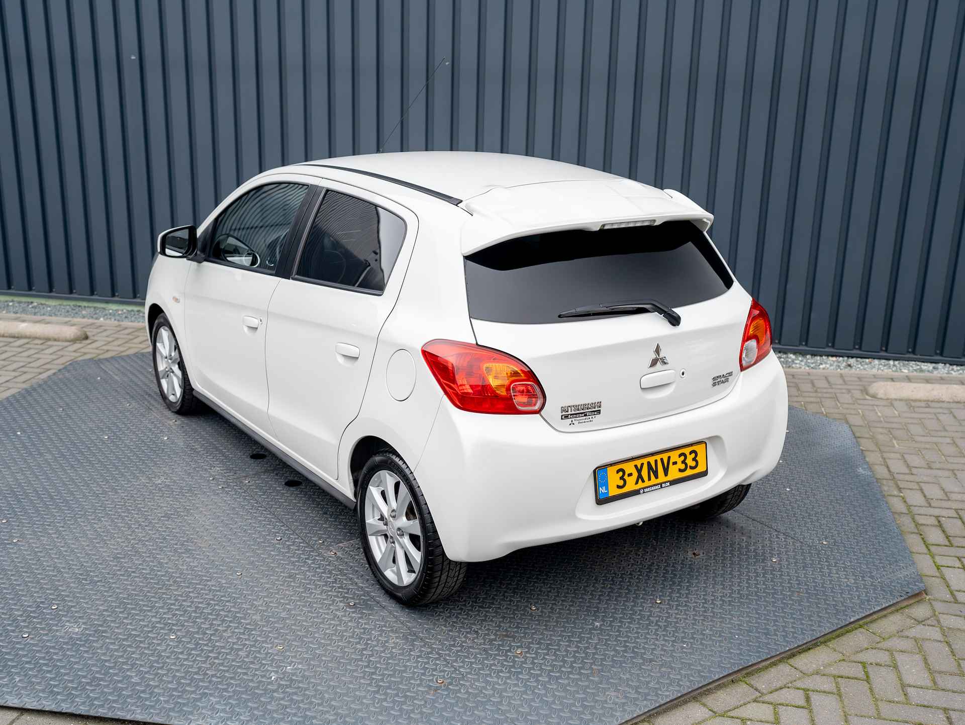 Mitsubishi Space Star 1.2 Intense+ | Keyless | Climate Control | Prijs Rijlaar!! - 29/36