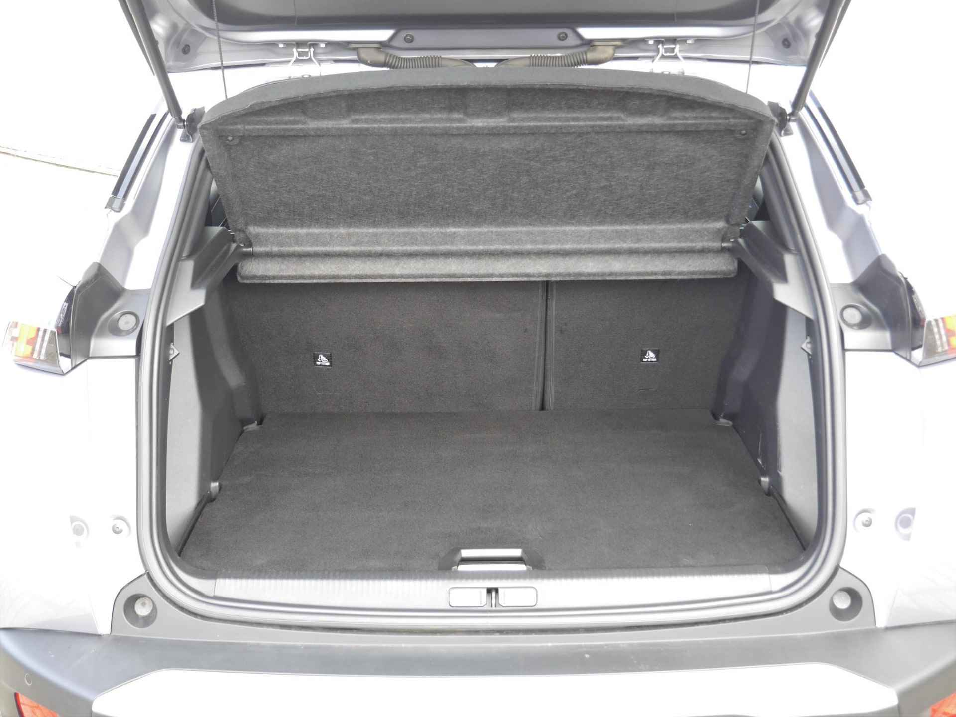 Peugeot e-2008 EV Allure 50 kWh 8% Bijtelling | 1-Fase | Apple Carplay/Android Auto | 3D-Cockpit | 17-Inch Lichtmetalen Velgen | Cruise Control | Camera Achter - 22/59