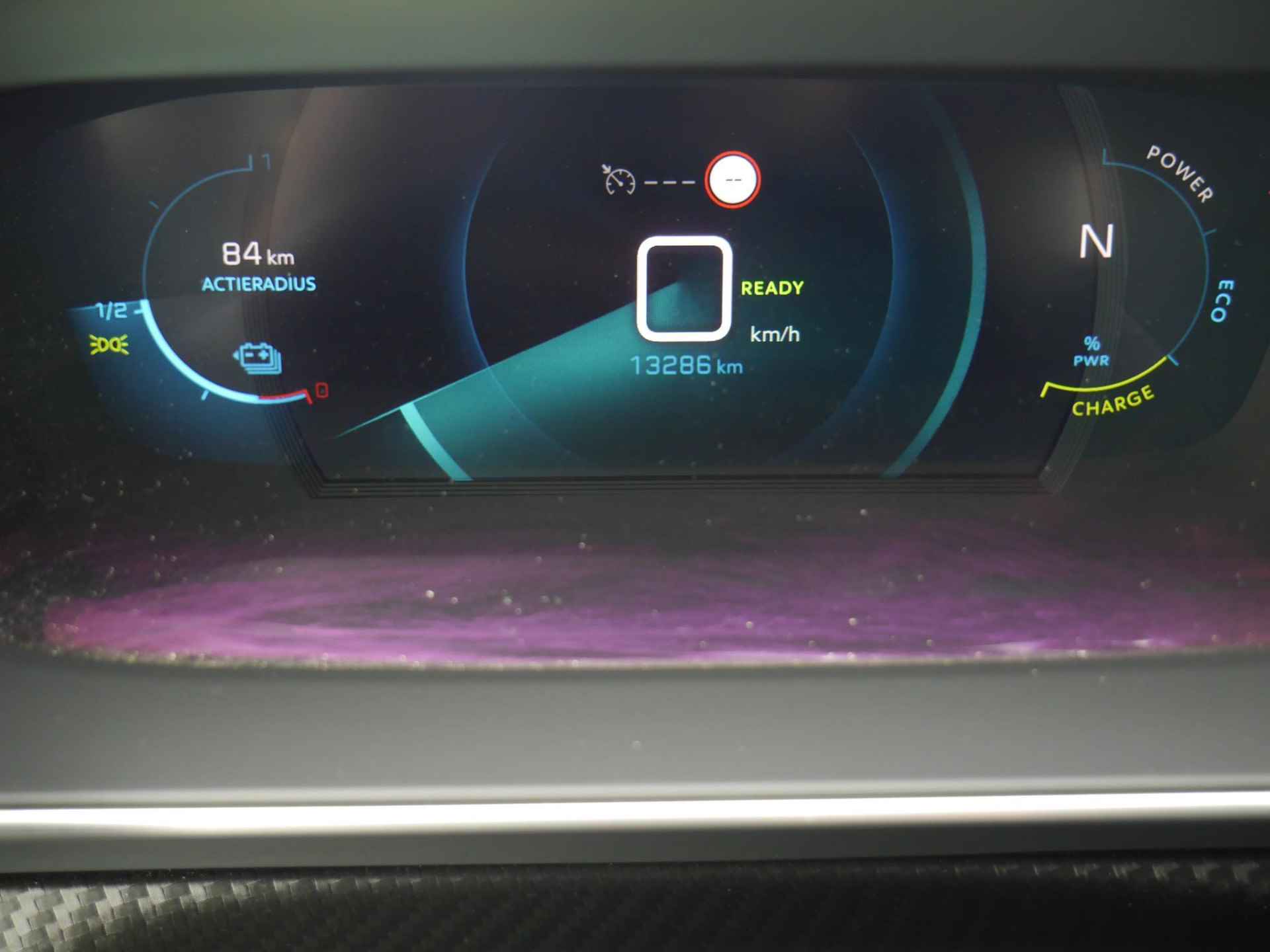 Peugeot e-2008 EV Allure 50 kWh 8% Bijtelling | 1-Fase | Apple Carplay/Android Auto | 3D-Cockpit | 17-Inch Lichtmetalen Velgen | Cruise Control | Camera Achter - 29/59