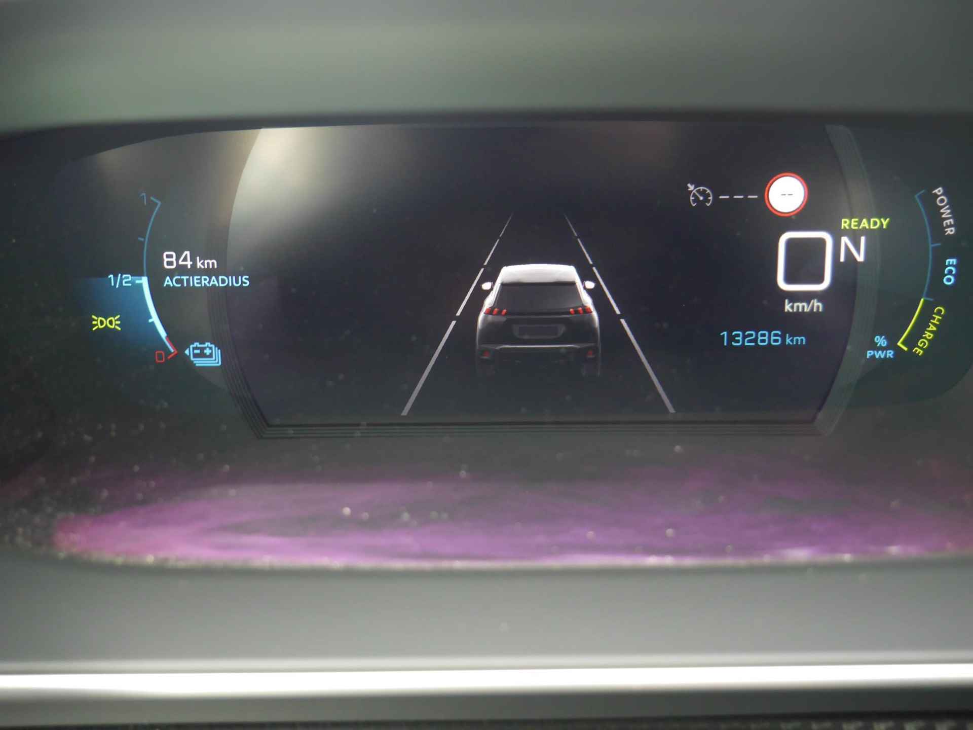 Peugeot e-2008 EV Allure 50 kWh 8% Bijtelling | 1-Fase | Apple Carplay/Android Auto | 3D-Cockpit | 17-Inch Lichtmetalen Velgen | Cruise Control | Camera Achter - 32/59