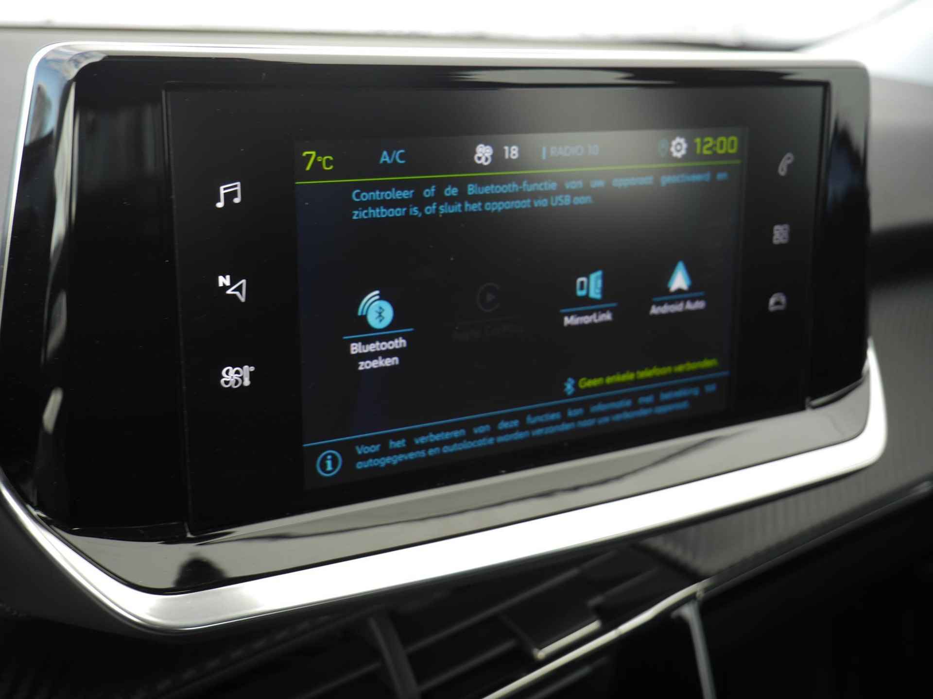 Peugeot e-2008 EV Allure 50 kWh 8% Bijtelling | 1-Fase | Apple Carplay/Android Auto | 3D-Cockpit | 17-Inch Lichtmetalen Velgen | Cruise Control | Camera Achter - 35/59