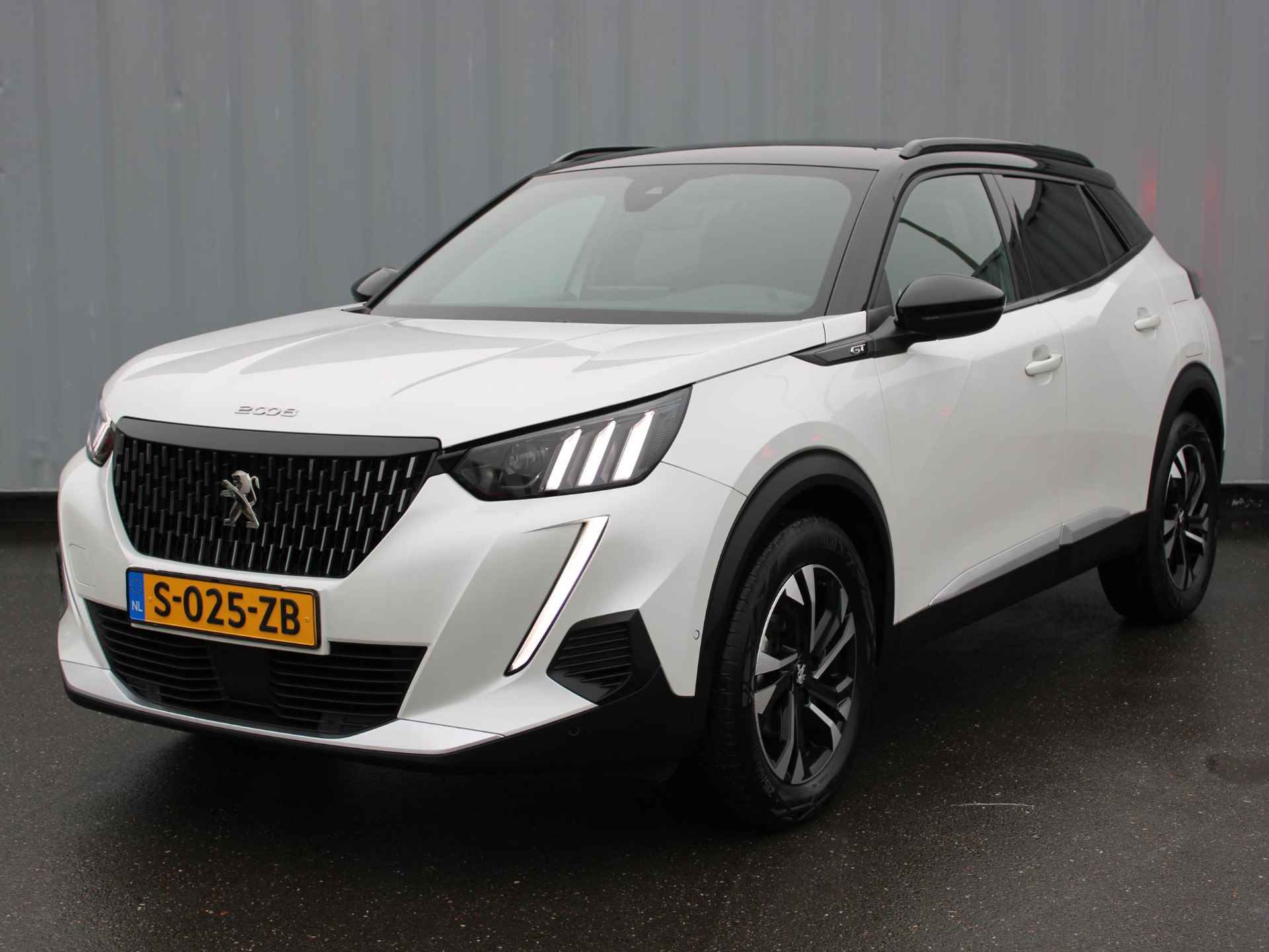 Peugeot 2008 1.2 PureTech GT Navigatie / Trekhaak - 3/37