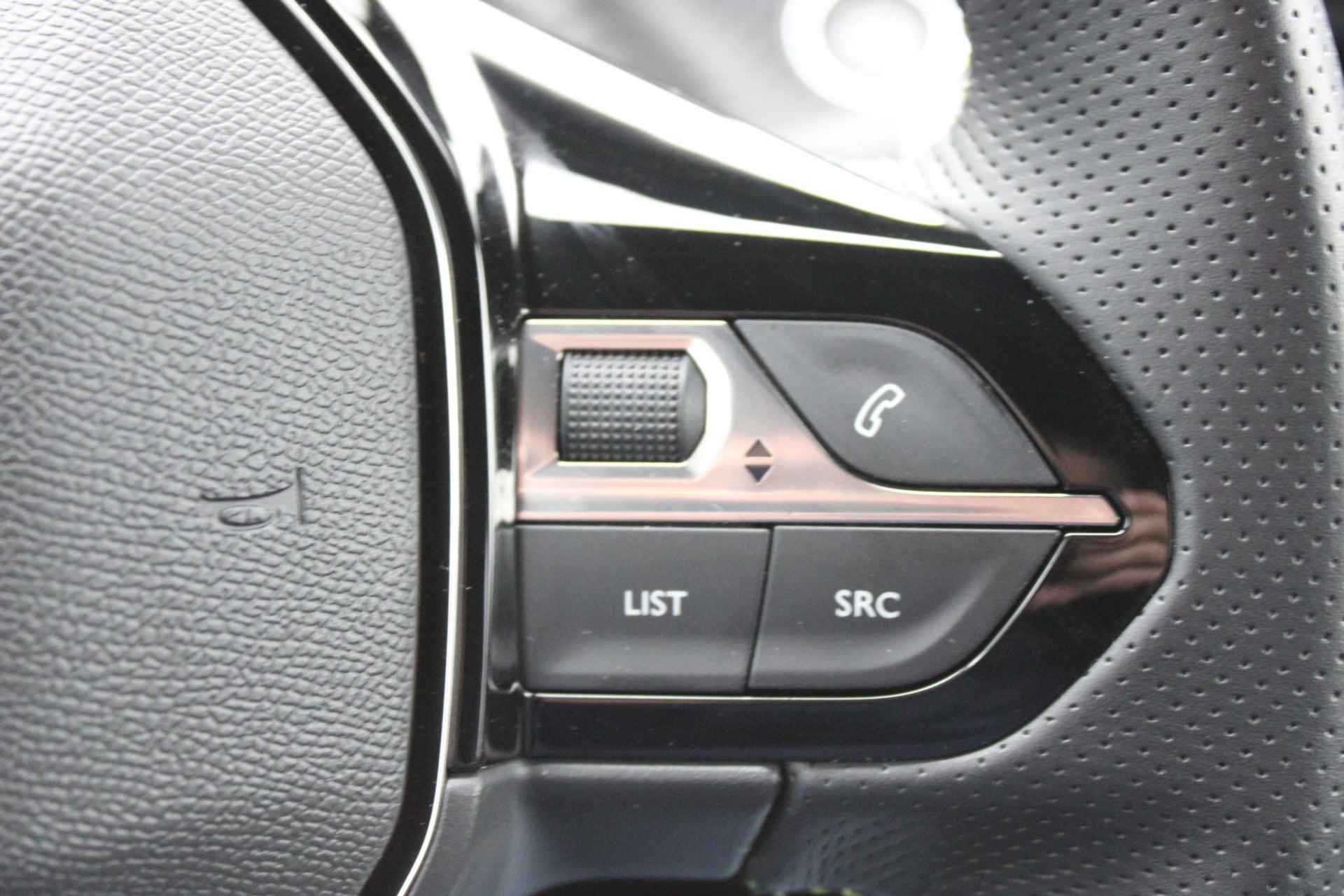 Peugeot 2008 1.2 PureTech GT Navigatie / Trekhaak - 29/37