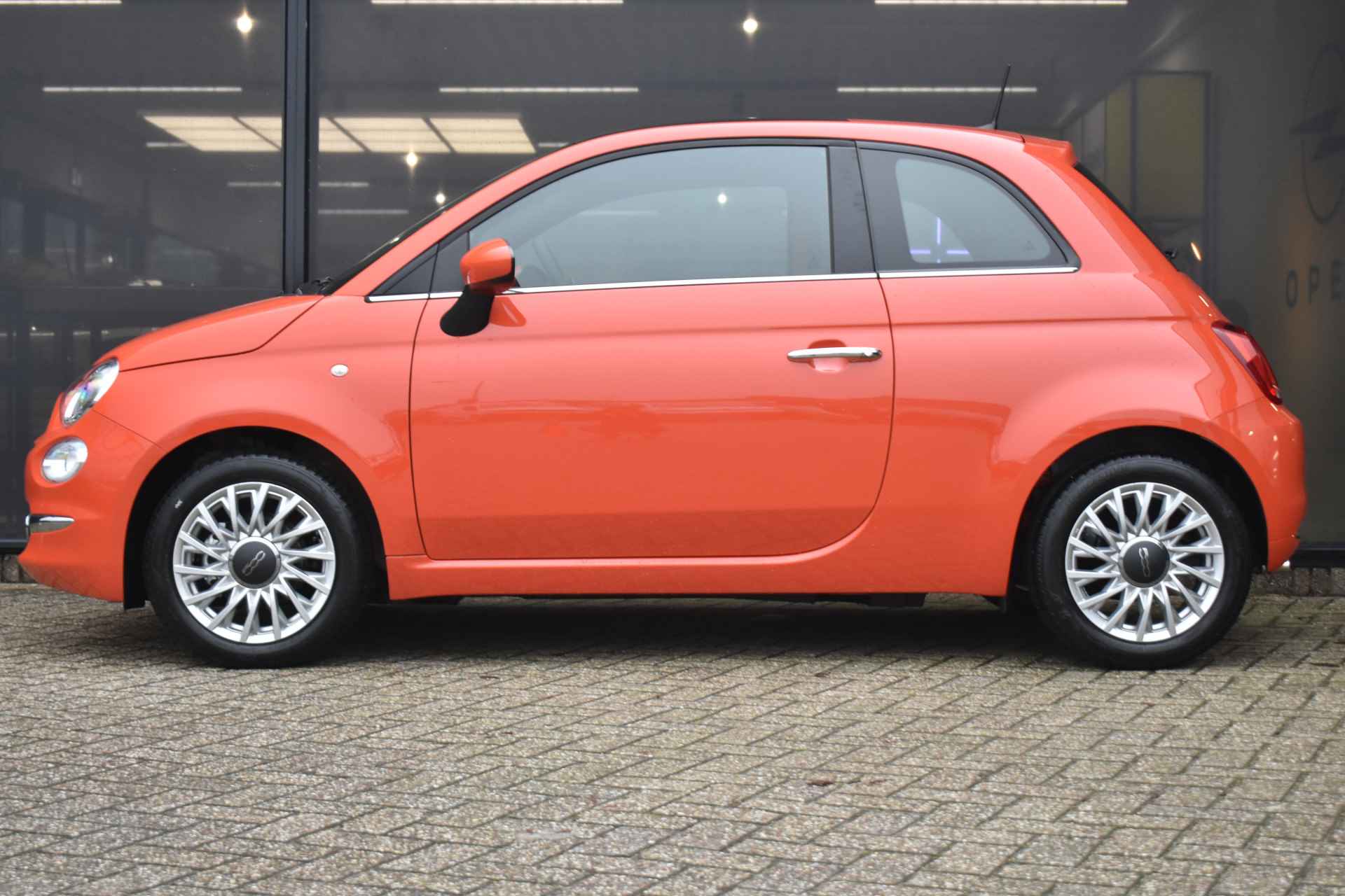 Fiat 500 1.0 Hybrid Dolcevita Finale DEMO-DEAL! | Panoramadak | Apple Carplay | Android Auto | Parkeersensoren | Climate Control | Cruise - 4/42