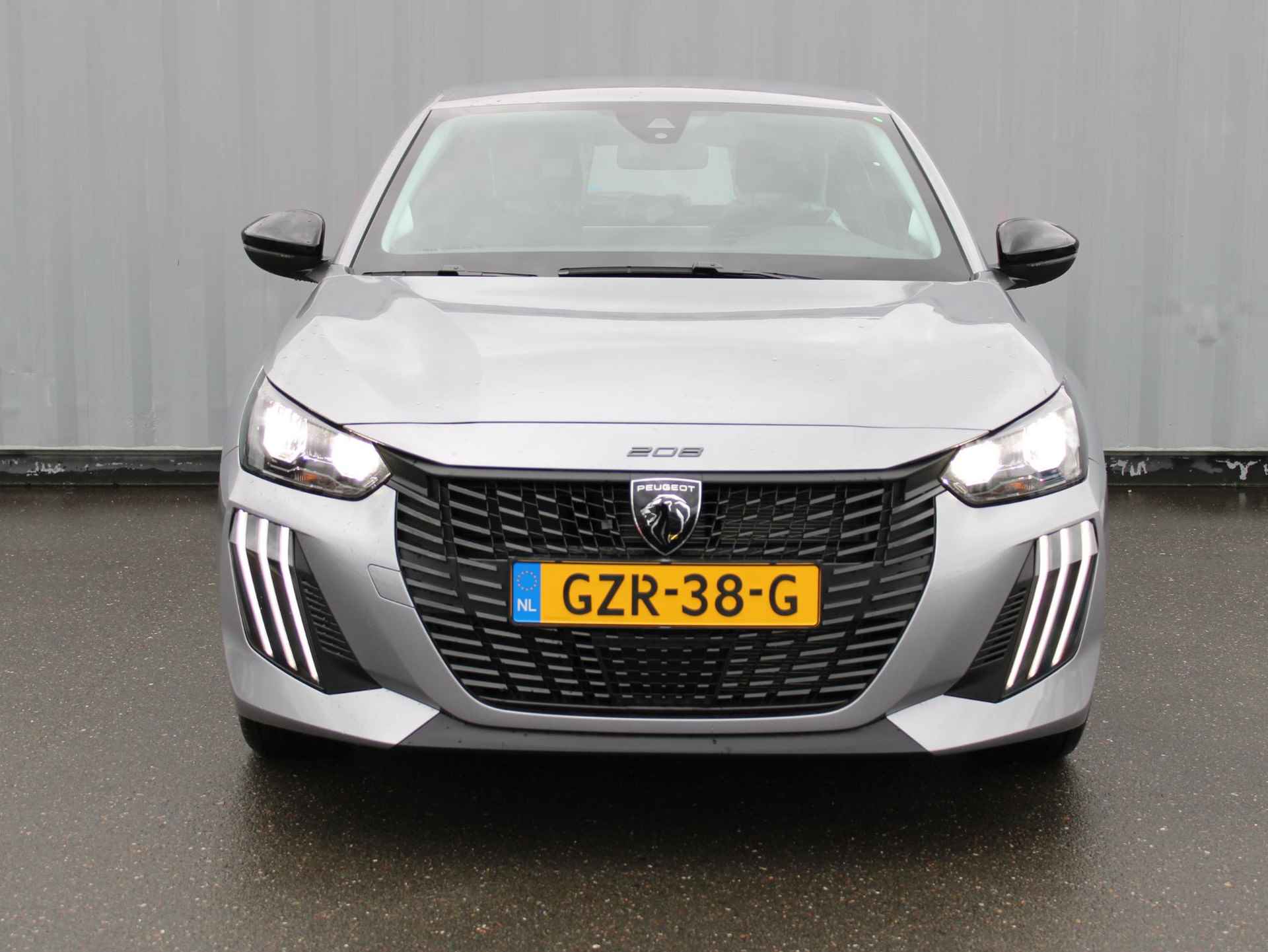 Peugeot 208 1.2 PureTech 75 Style i-Connect Advanced Navigatie - 2/19