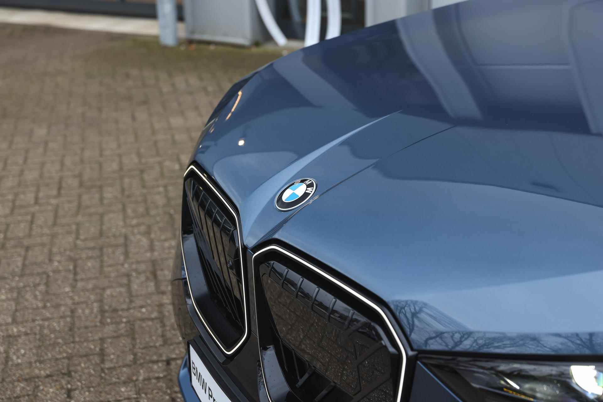 BMW X3 20 xDrive High Executive M Sport Automaat / Panoramadak / Trekhaak / Stoelventilatie / Adaptieve LED / Harman Kardon / Live Cockpit Professional / Parking Assistant Plus - 32/39