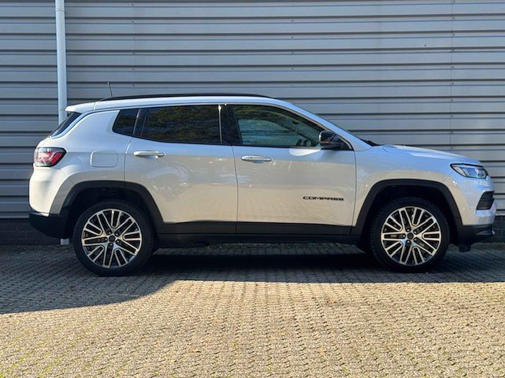 Jeep Compass 1.3T 4XE 190pk AWD AUTOMAAT | Panoramadak | Camera | Adaptieve Cruise Control | - 5/29