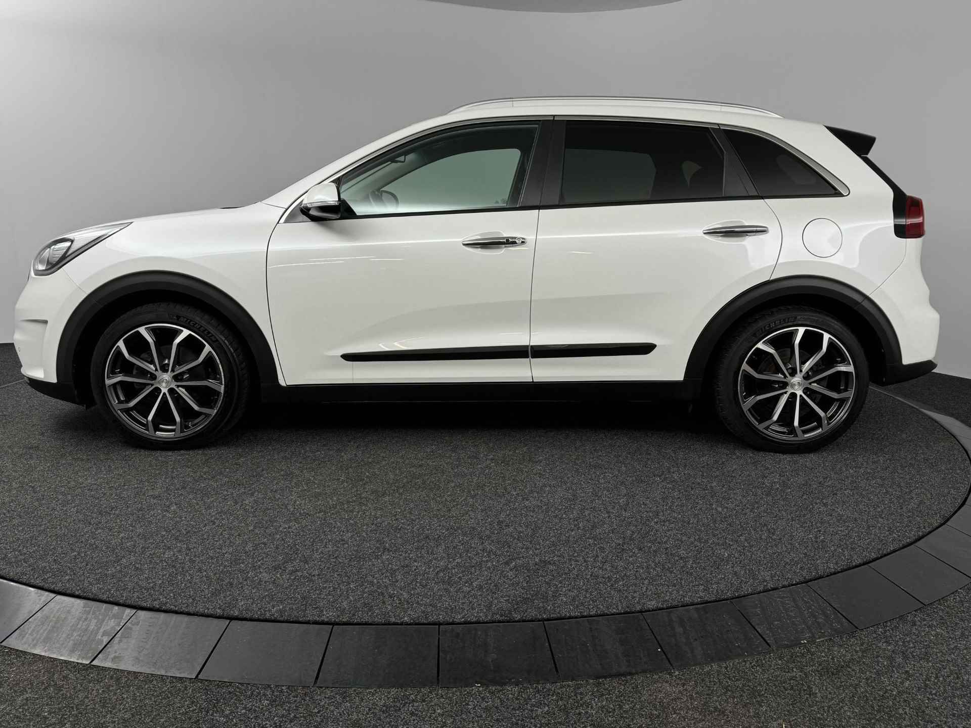 Kia Niro 1.6 GDi Hybrid DCT6 Design Edition | Automaat | Camera | 18" LMV. | JBL | Historie! - 14/53