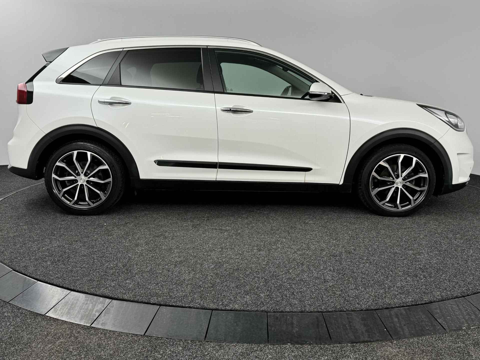 Kia Niro 1.6 GDi Hybrid DCT6 Design Edition | Automaat | Camera | 18" LMV. | JBL | Historie! - 15/53