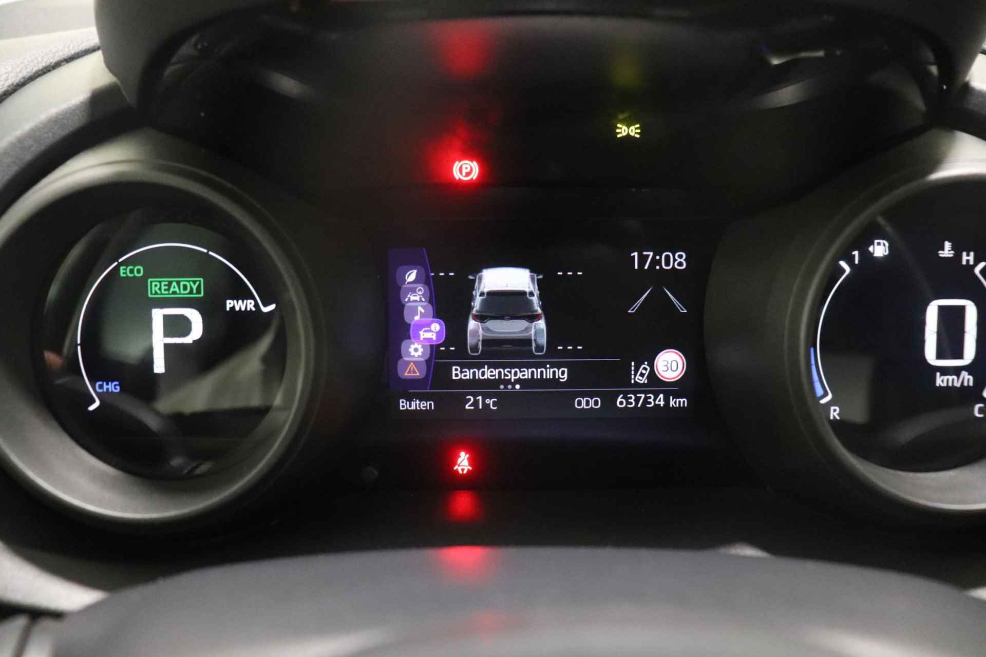 Toyota Yaris 1.5 Hybrid Style, Camera, Adaptive cruisecontrol, Stoelverwarming, Apple carplay / Android auto! - 8/39