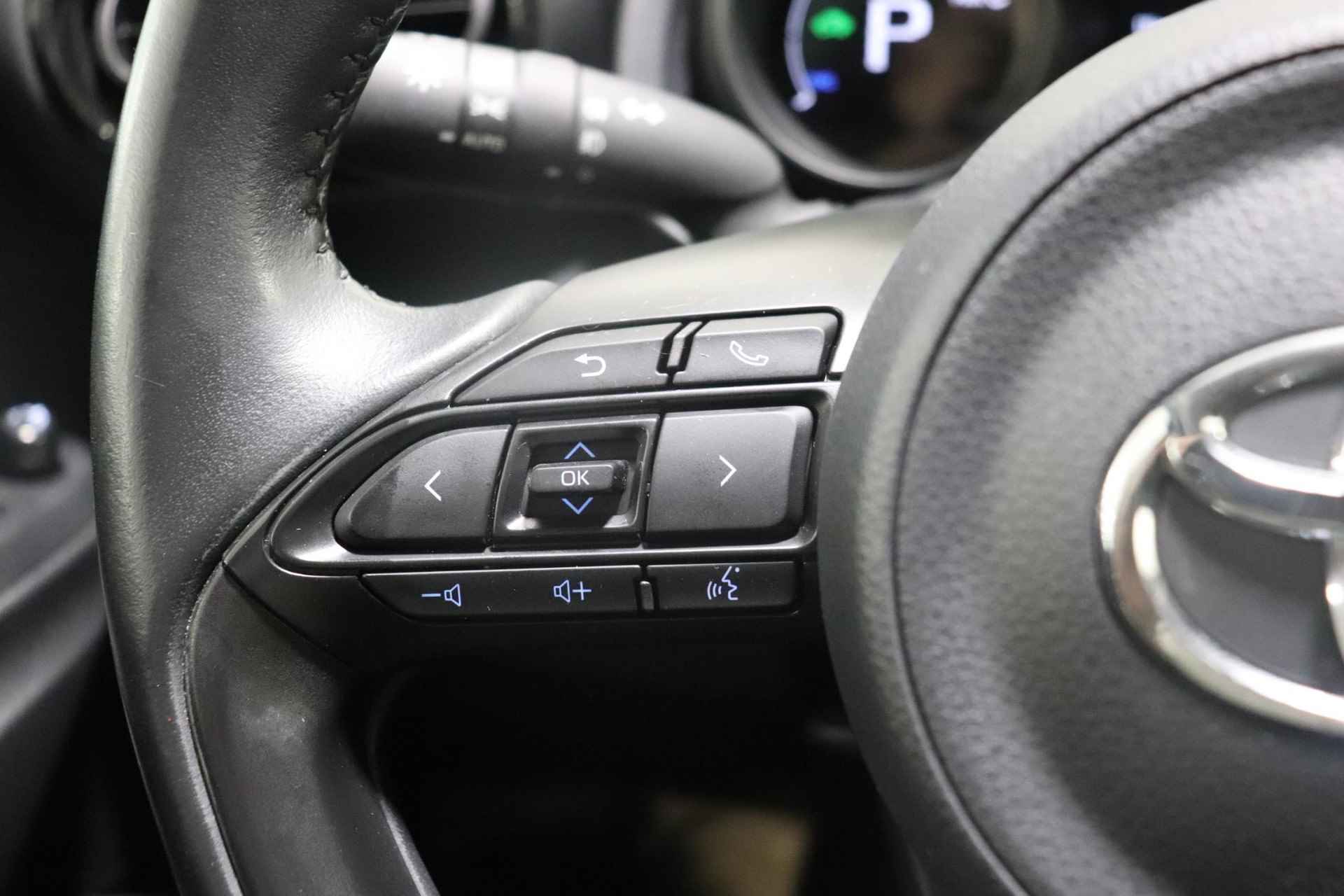 Toyota Yaris 1.5 Hybrid Style, Camera, Adaptive cruisecontrol, Stoelverwarming, Apple carplay / Android auto! - 21/39