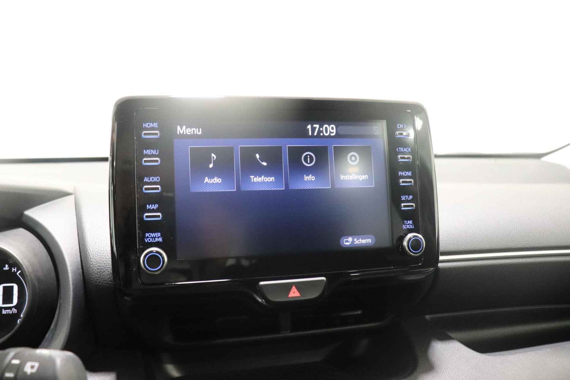 Toyota Yaris 1.5 Hybrid Style, Camera, Adaptive cruisecontrol, Stoelverwarming, Apple carplay / Android auto! - 29/39