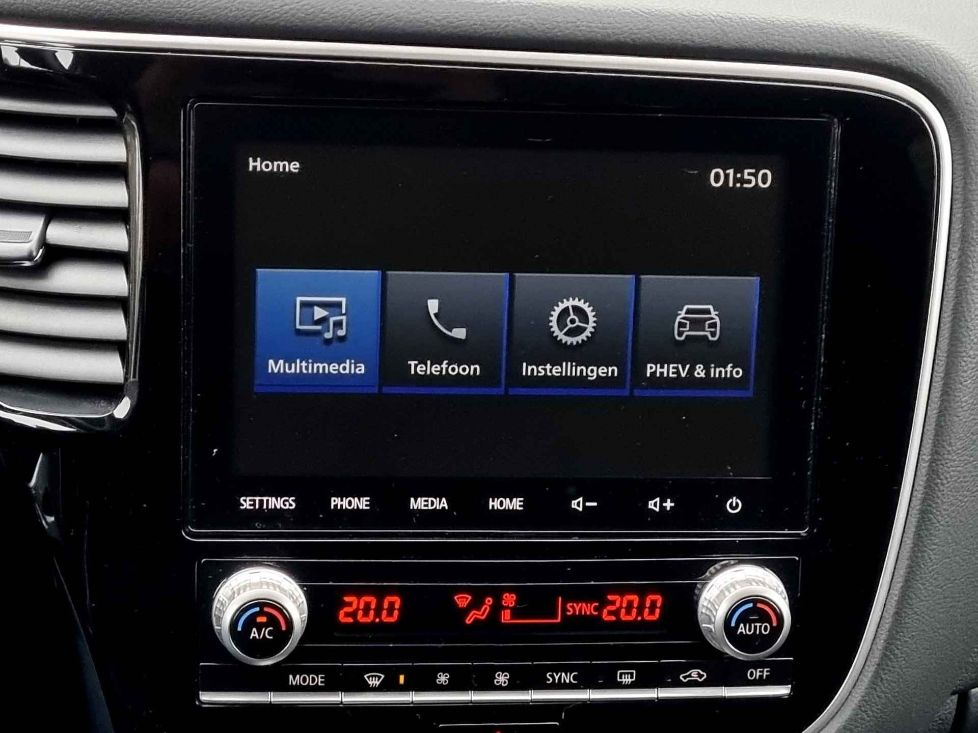 Mitsubishi Outlander 2.4 PHEV Pure S-AWC 4WD Automaat / Trekhaak (Afneembaar) / 1500KG Trekgewicht / Navigatie via Android Auto/Apple Carplay / Cruise Control - 14/46