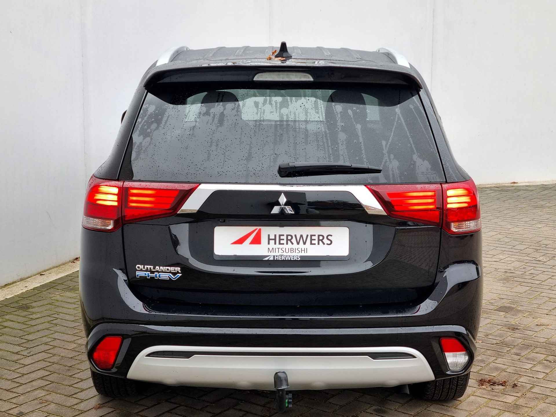 Mitsubishi Outlander 2.4 PHEV Pure S-AWC 4WD Automaat / Trekhaak (Afneembaar) / 1500KG Trekgewicht / Navigatie via Android Auto/Apple Carplay / Cruise Control - 25/46