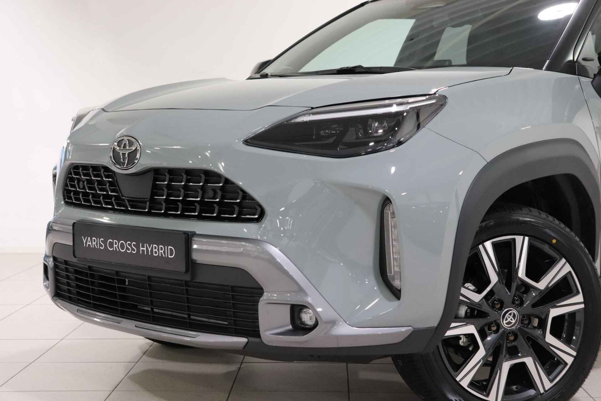 Toyota Yaris Cross 1.5 Hybrid 130 Launch Edition, BSM, Draadloos Apple Carplay & Android Auto, Stuur en Stoelverwarming, JBL, Parkeersensoren voor en achter! - 6/38