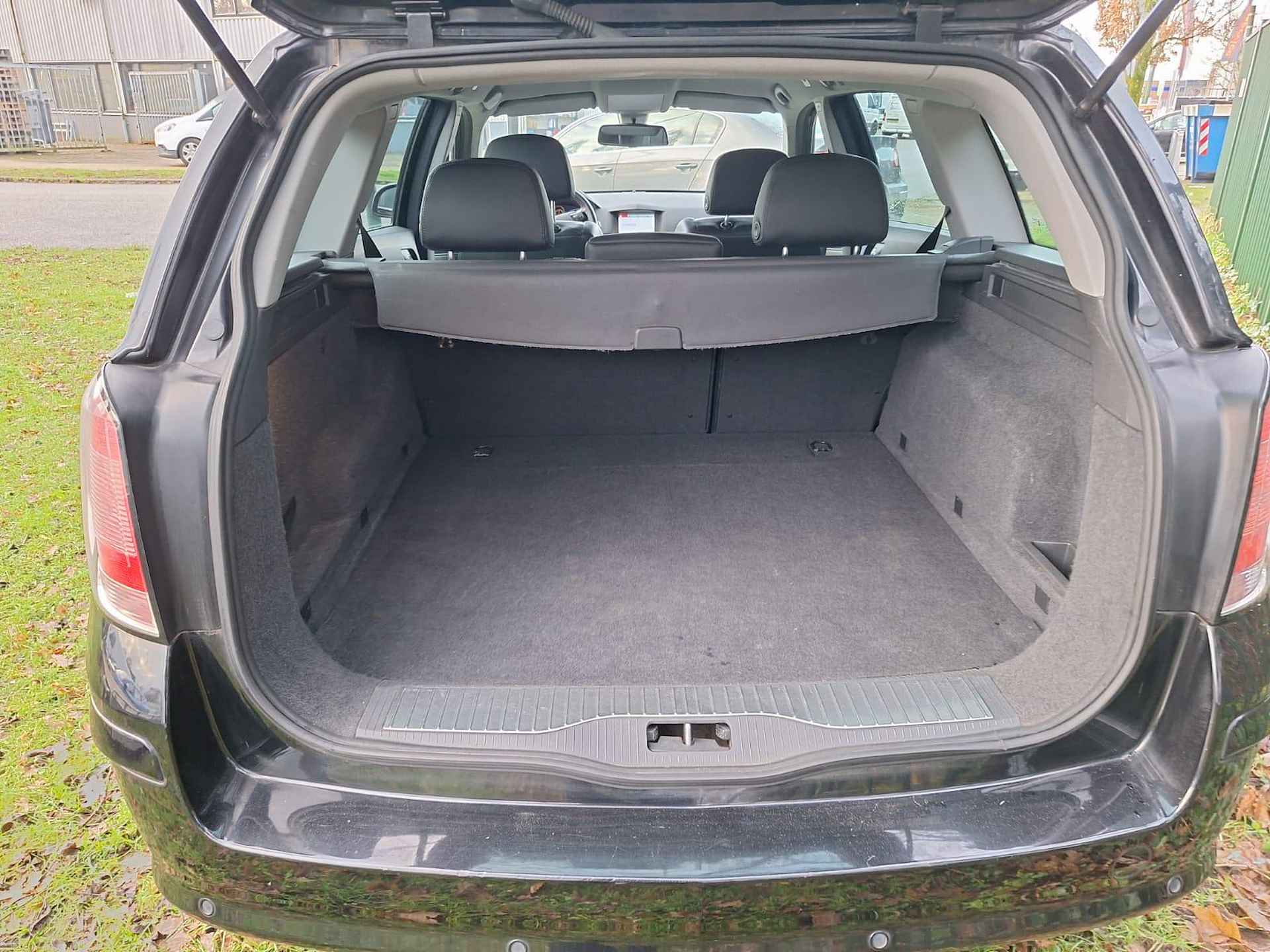 Opel Astra Wagon 1.6 Cosmo | Lederen bekleding | Parkeersensoren - 27/29