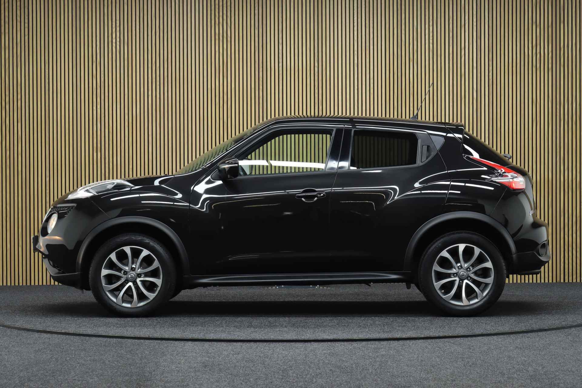 Nissan Juke 1.6 Connect Edition Automaat | Cruise-control | 360 Graden Camera | Dodehoekdetectie | Clima | Navigatie - 2/44