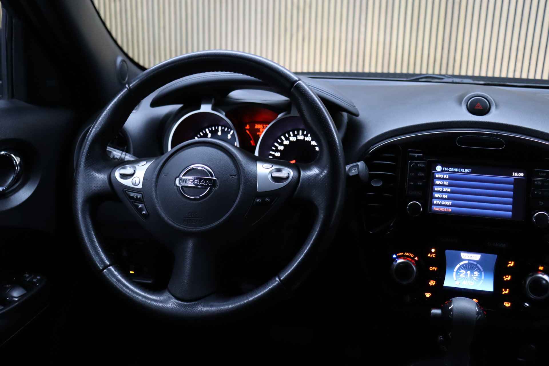 Nissan Juke 1.6 Connect Edition Automaat | Cruise-control | 360 Graden Camera | Dodehoekdetectie | Clima | Navigatie - 15/44