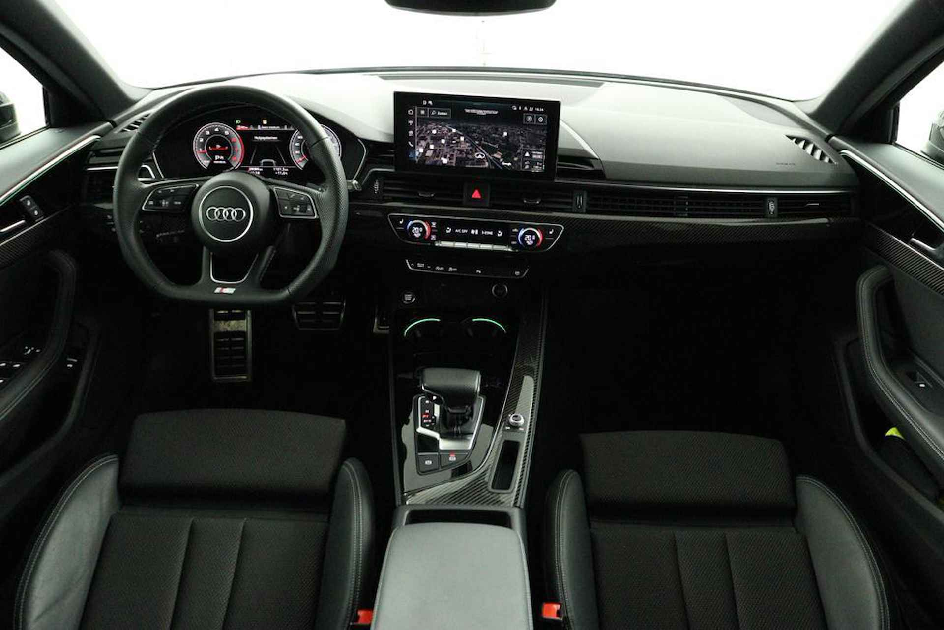 Audi A4 Avant 40 TFSI 204Pk S edition - 4/49