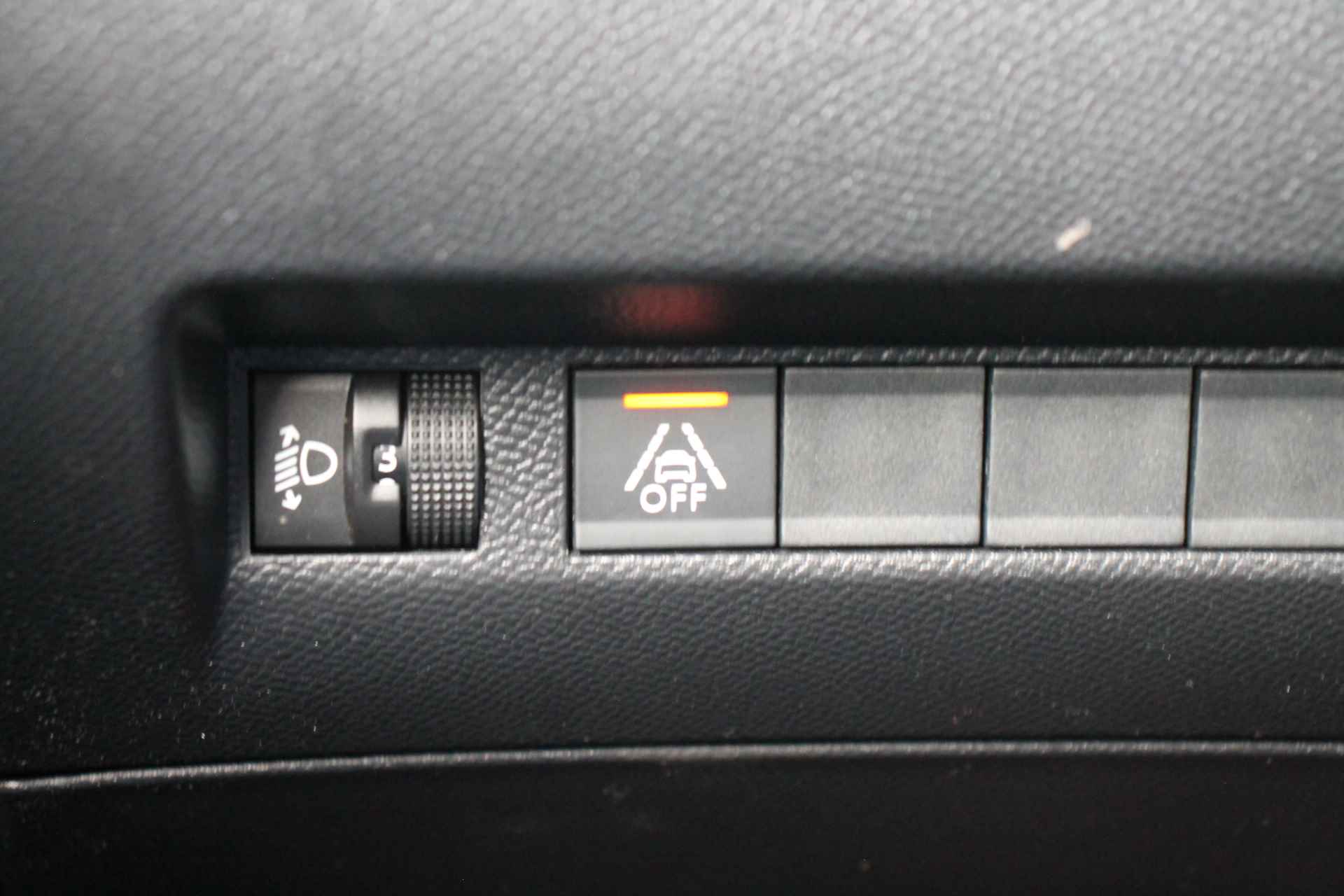 Peugeot 208 1.2 Aut. Allure | Camera | Navigatie | Cruise & Climate C. | LED | Carplay | | 3D COCKPIT | NAVI | CAMERA | LED | CRUISE | CARPLAY | CLIMA | - 19/39