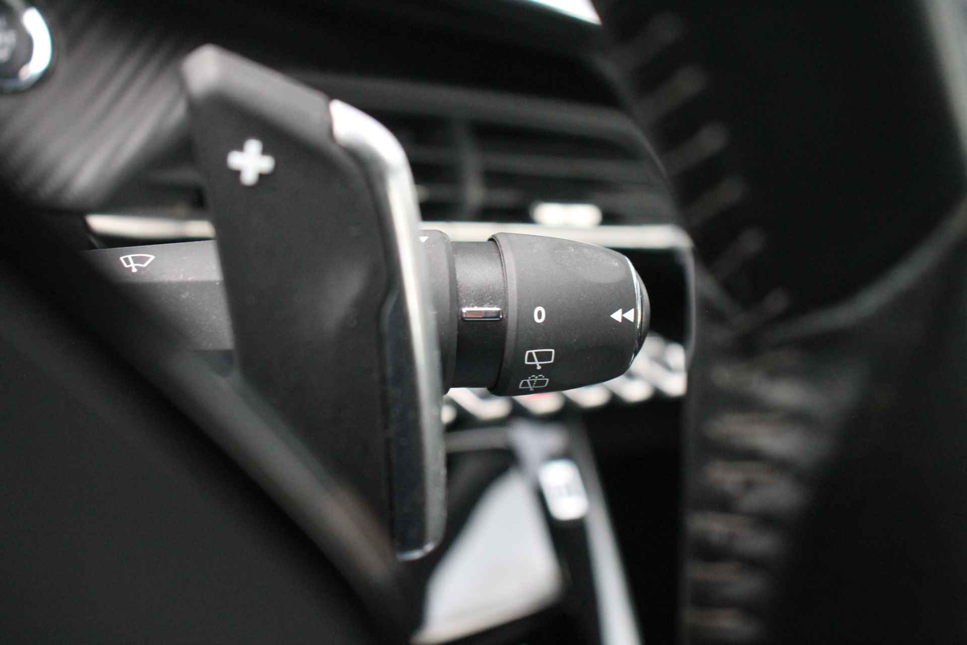 Peugeot 208 1.2 Aut. Allure | Camera | Navigatie | Cruise & Climate C. | LED | Carplay | | 3D COCKPIT | NAVI | CAMERA | LED | CRUISE | CARPLAY | CLIMA | - 21/39