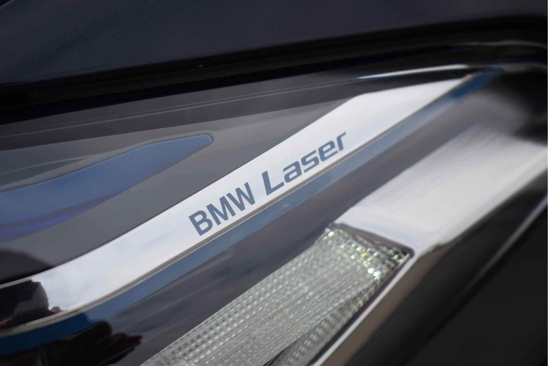 BMW 5 Serie 530i High Executive M Sport Automaat / Trekhaak / Laserlight / Parking Assistant / Comfortstoelen / Head-Up / Live Cockpit Professional - 14/30