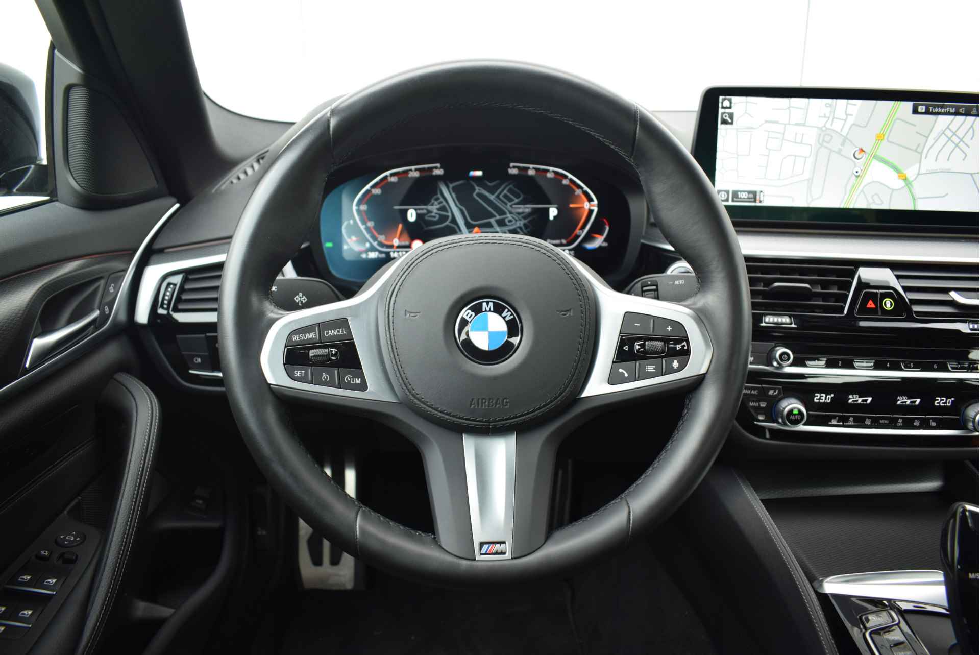BMW 5 Serie 530i High Executive M Sport Automaat / Trekhaak / Laserlight / Parking Assistant / Comfortstoelen / Head-Up / Live Cockpit Professional - 16/30