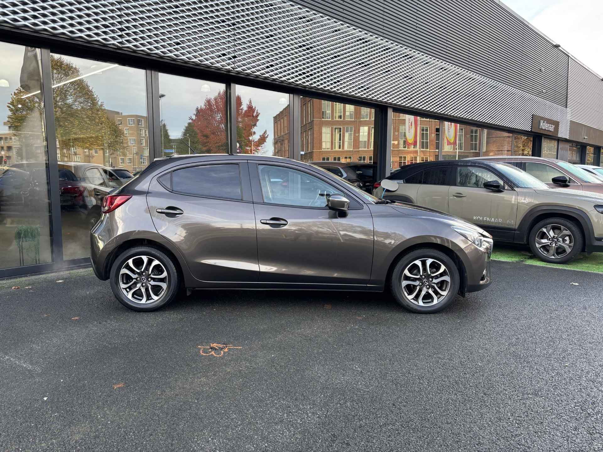 Mazda 2 Automaat 1.5 Sky-G 90 GT-M /1e eigenaar/Dealeronderhouden/Navi/LED/Airco/PDC achter/16 inch LMV - 2/30